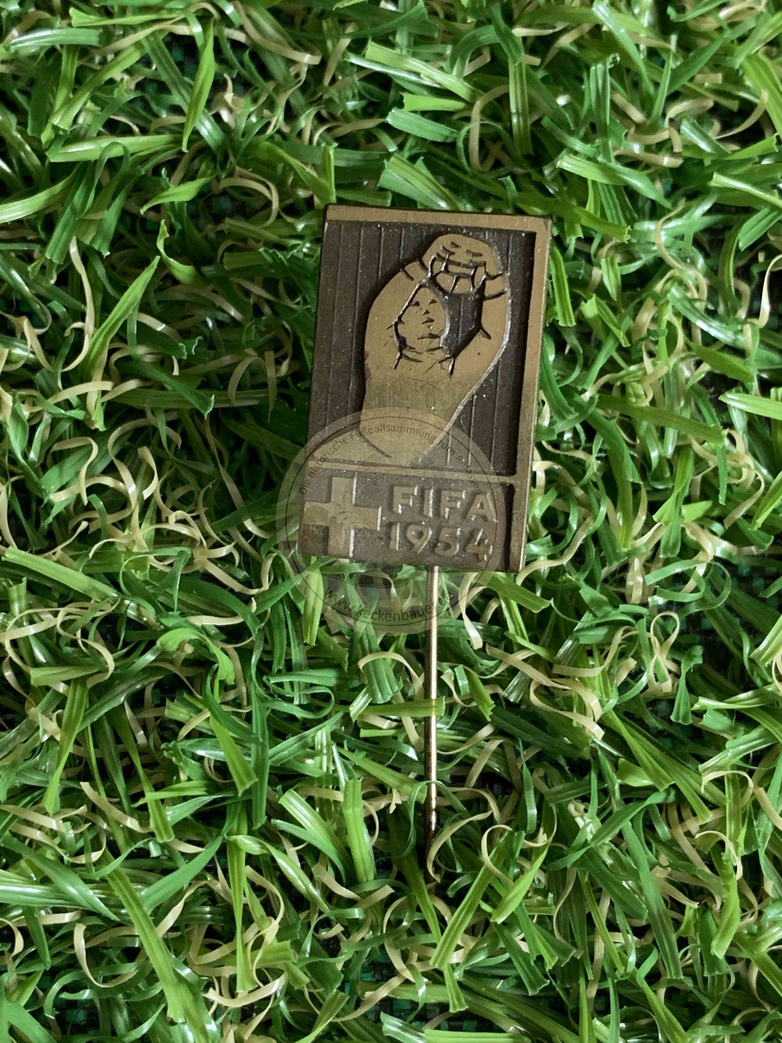 1954 Anstecknadel FIFA 1954 zur WM