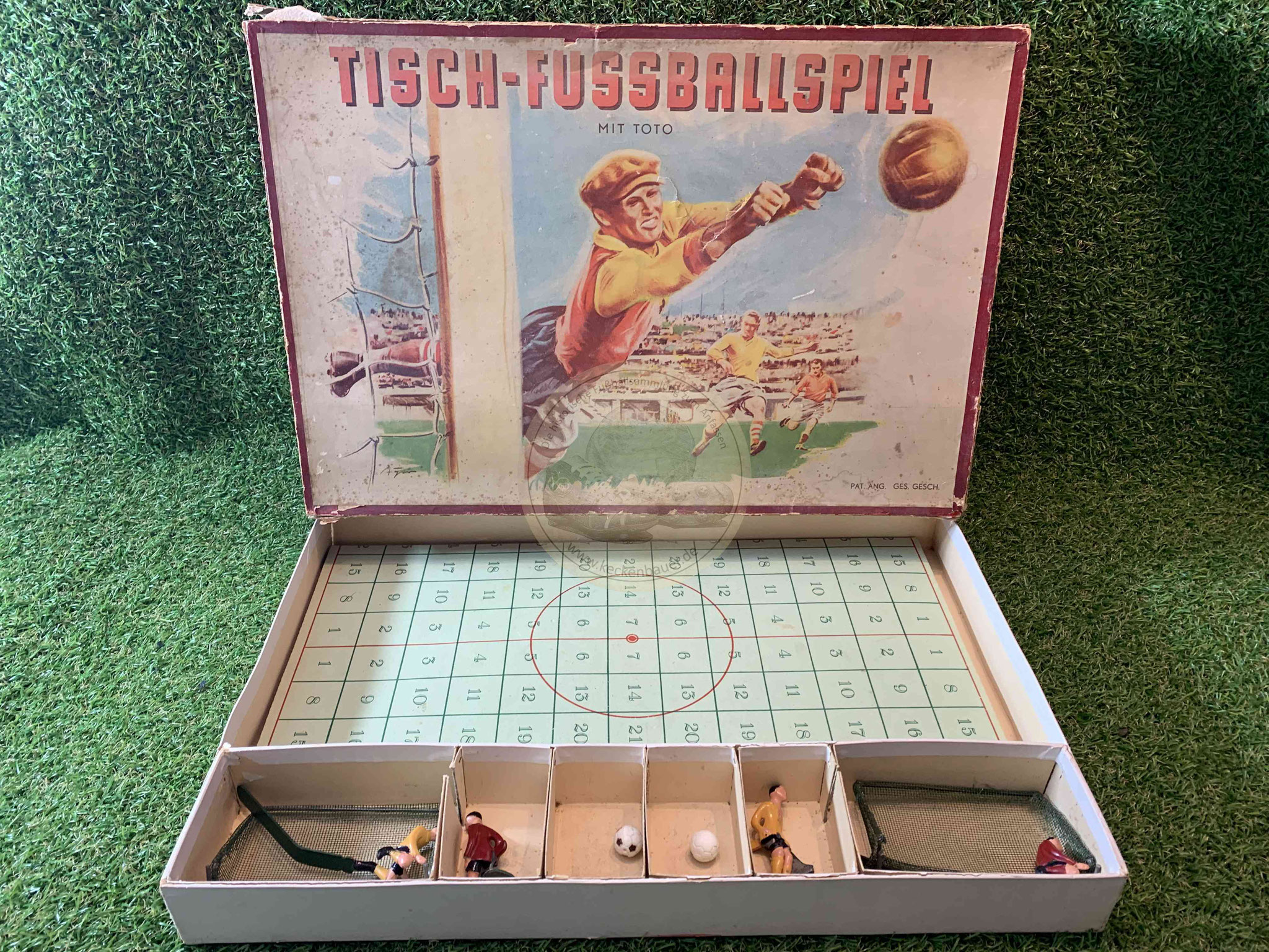 Kick Trick  das Tisch Fußballspiel aus den späten 1940ern