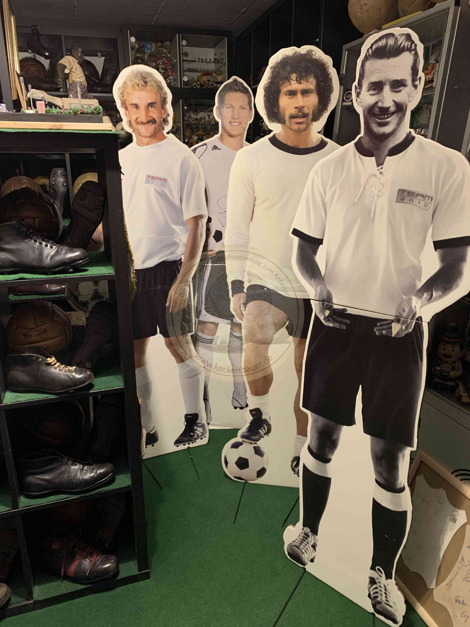 Pappaufsteller Rudi Völler Bastian Schweinsteiger Paul Breitner und Fritz Walter 2x