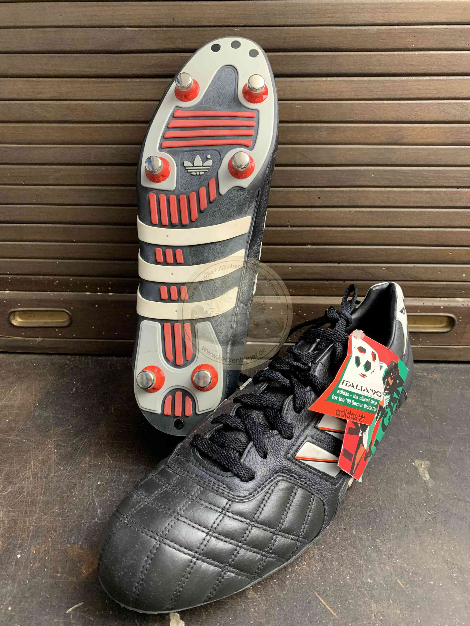 Adidas Etrusco mit Schraubstollen zur WM 1990 in Italien