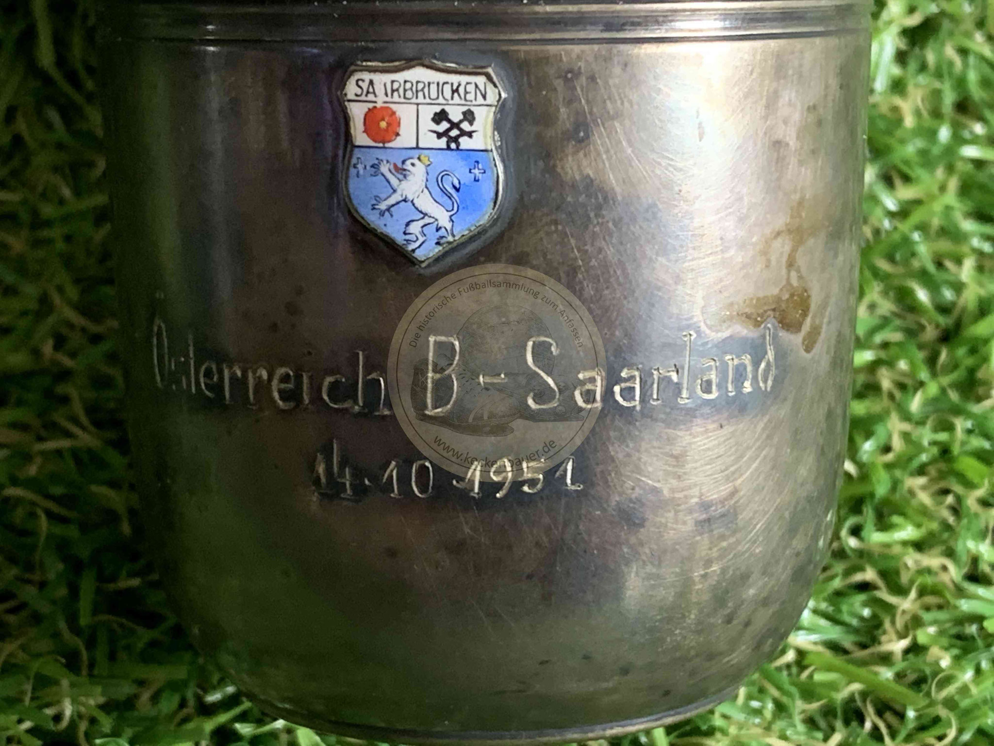 Erinnerungsbecher vom Länderspiel Saarland gegen Österreich am 14.10.1951 in dem Österreich mit 4.1 in Wien gewonnen hat 