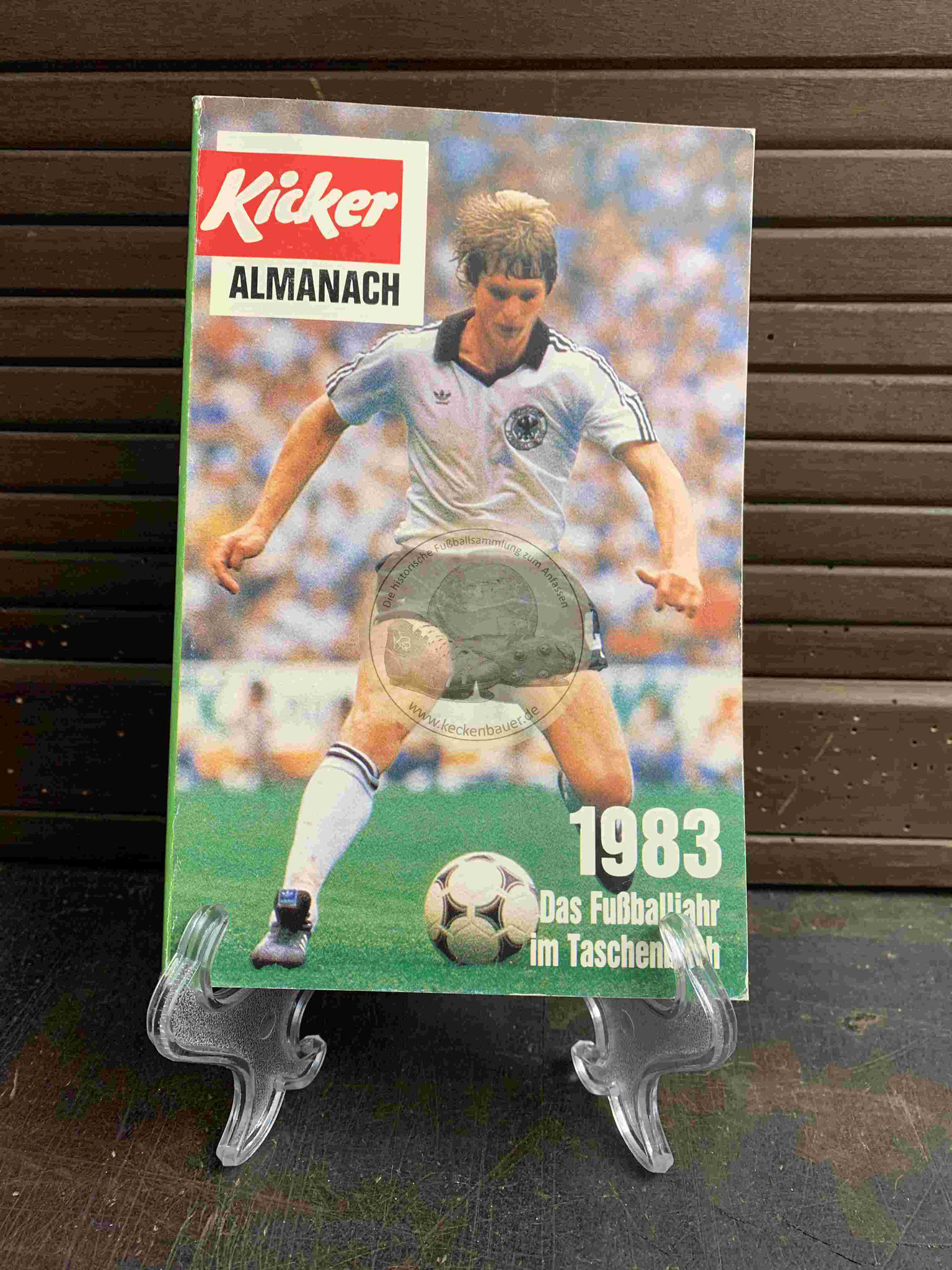 Kicker Almanach aus dem Jahr 1983