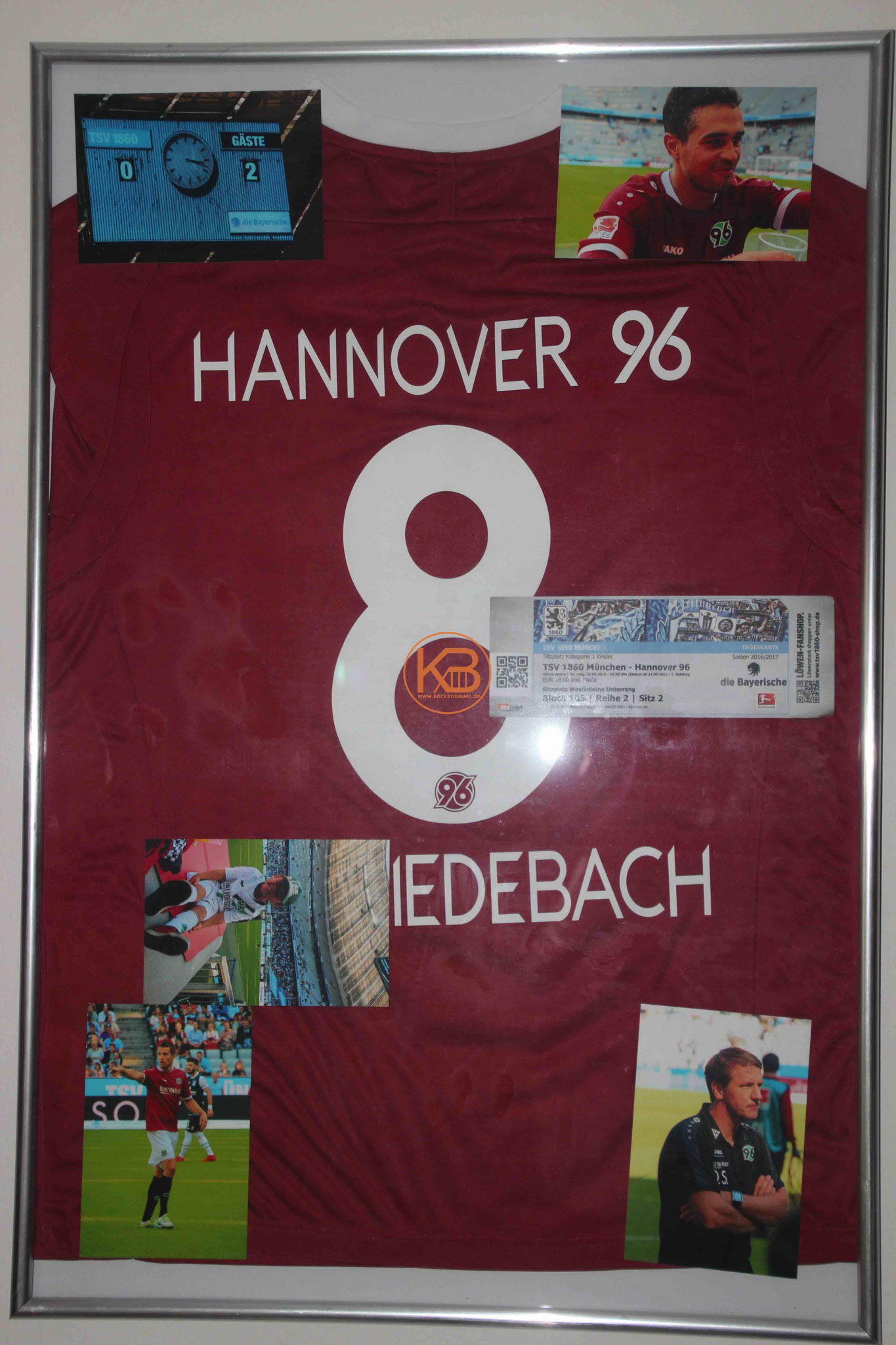 Sein absolutes Highlight ein Matchworn Trikot von Hannover96 was er direkt von Manuel Schmiedebach nach dem Spiel gegen 1860 bekommen hat.