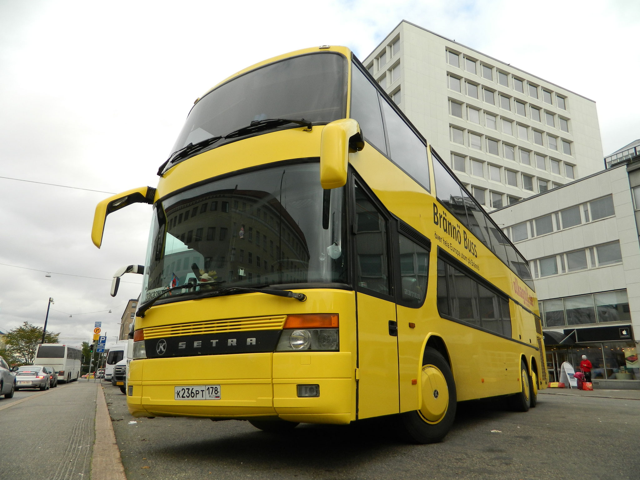 Setra S 328 DT