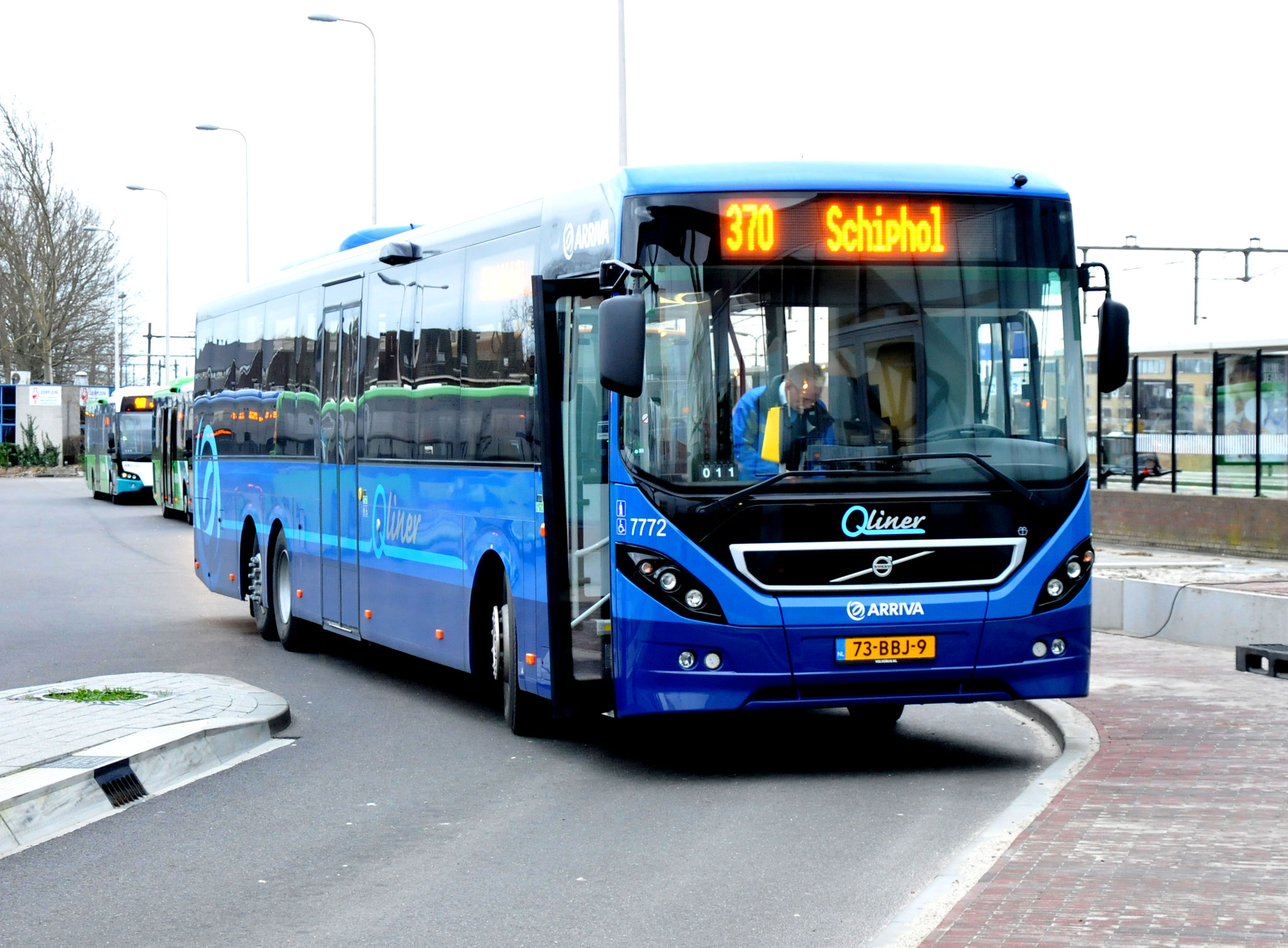 Volvo 8900