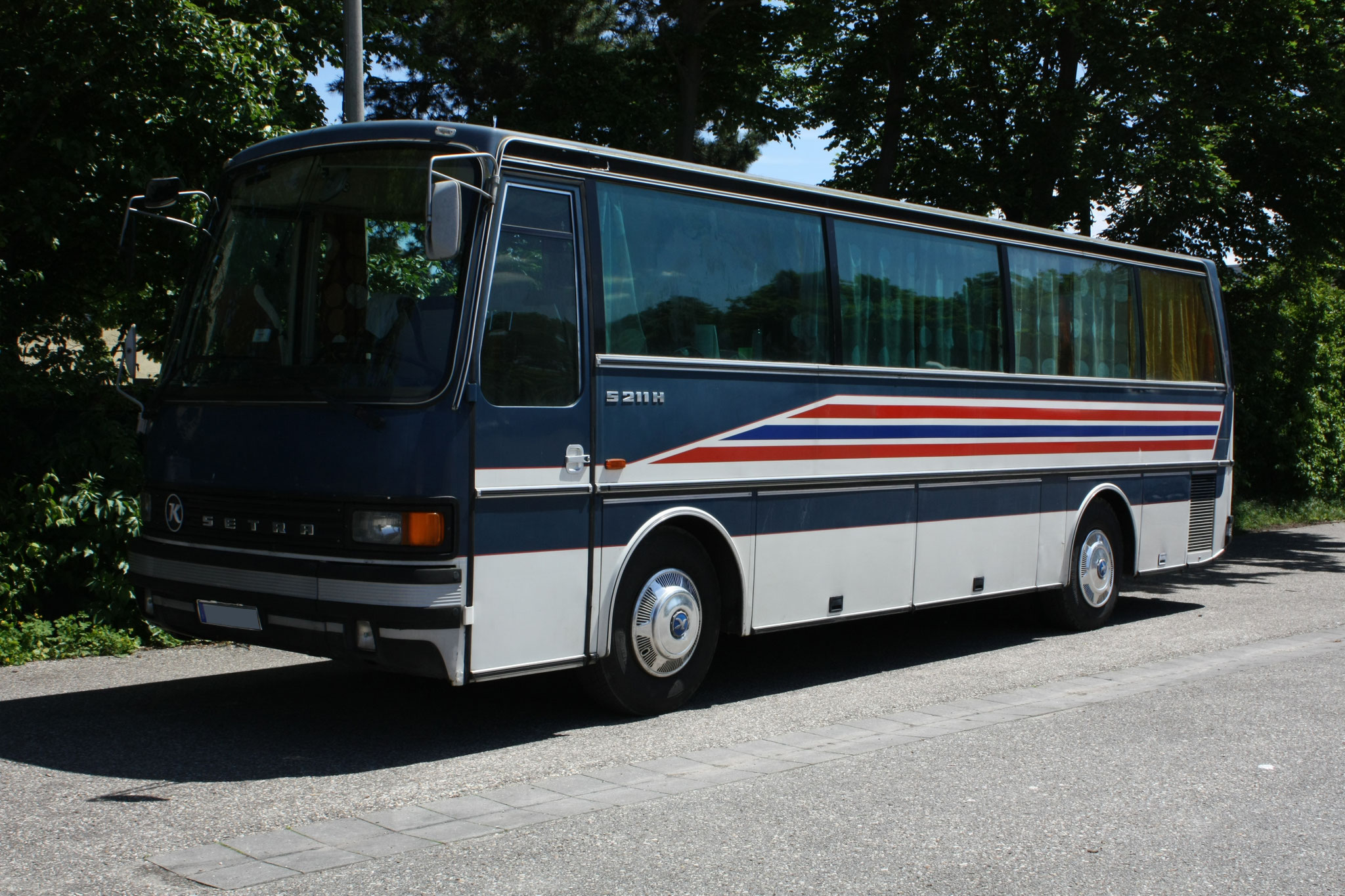 Setra S 211 H