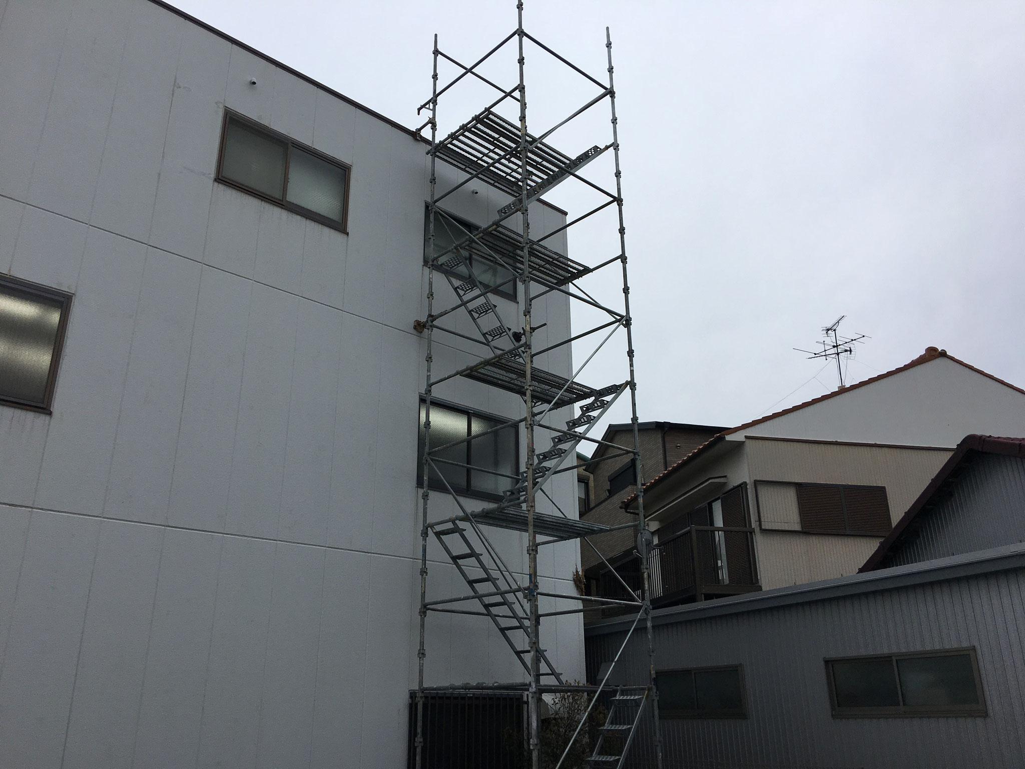 屋上昇降設備新設工事：工程写真