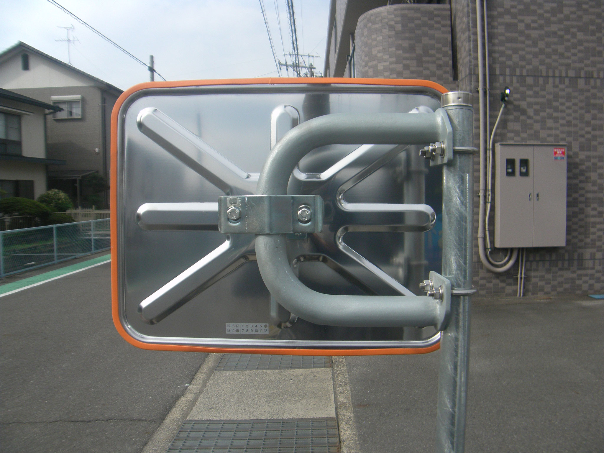 カーブミラー改造工事：工程写真