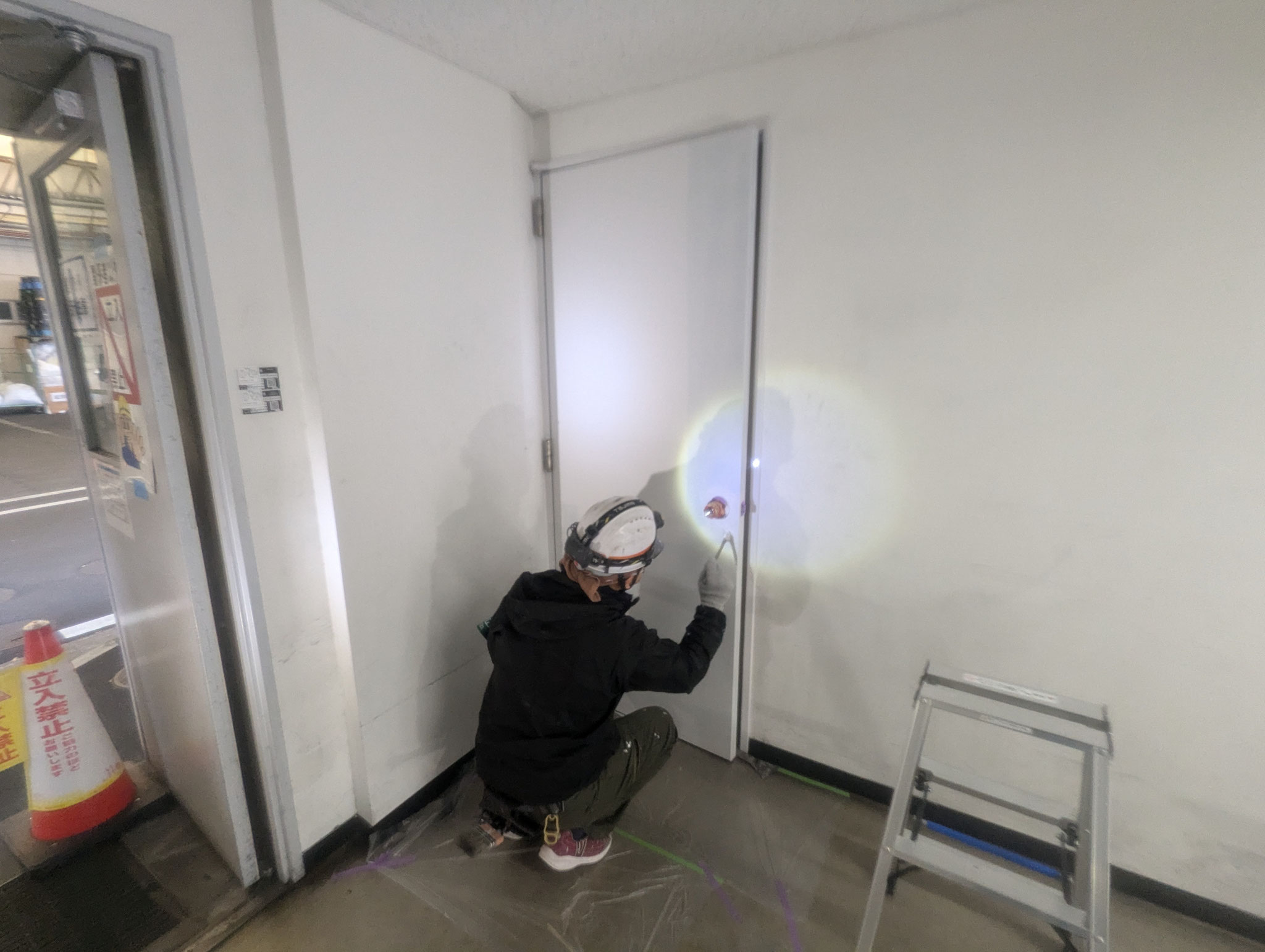 丁番仕様鉄扉取替工事：工程写真