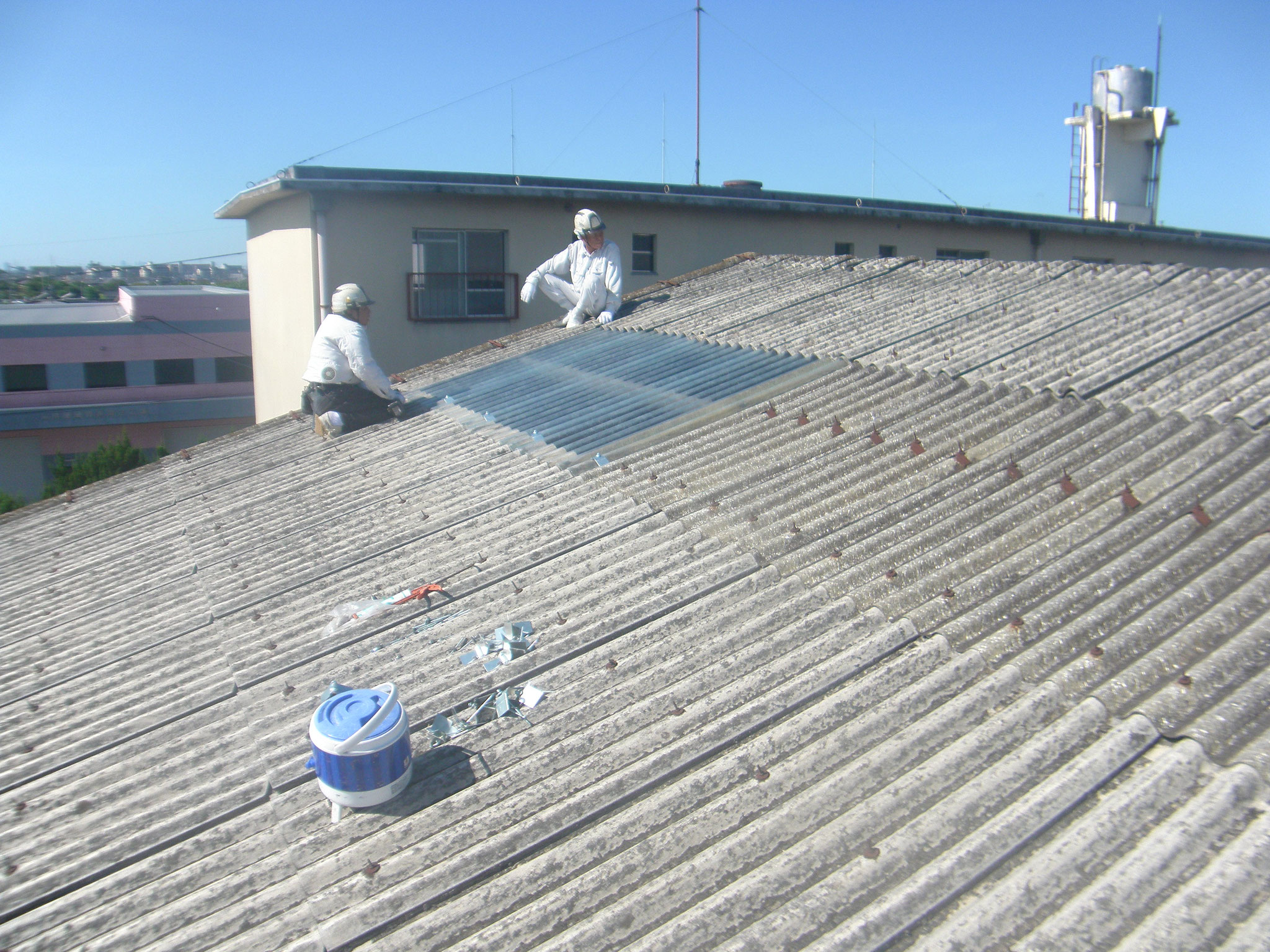 破損採光屋根取替工事：工程写真