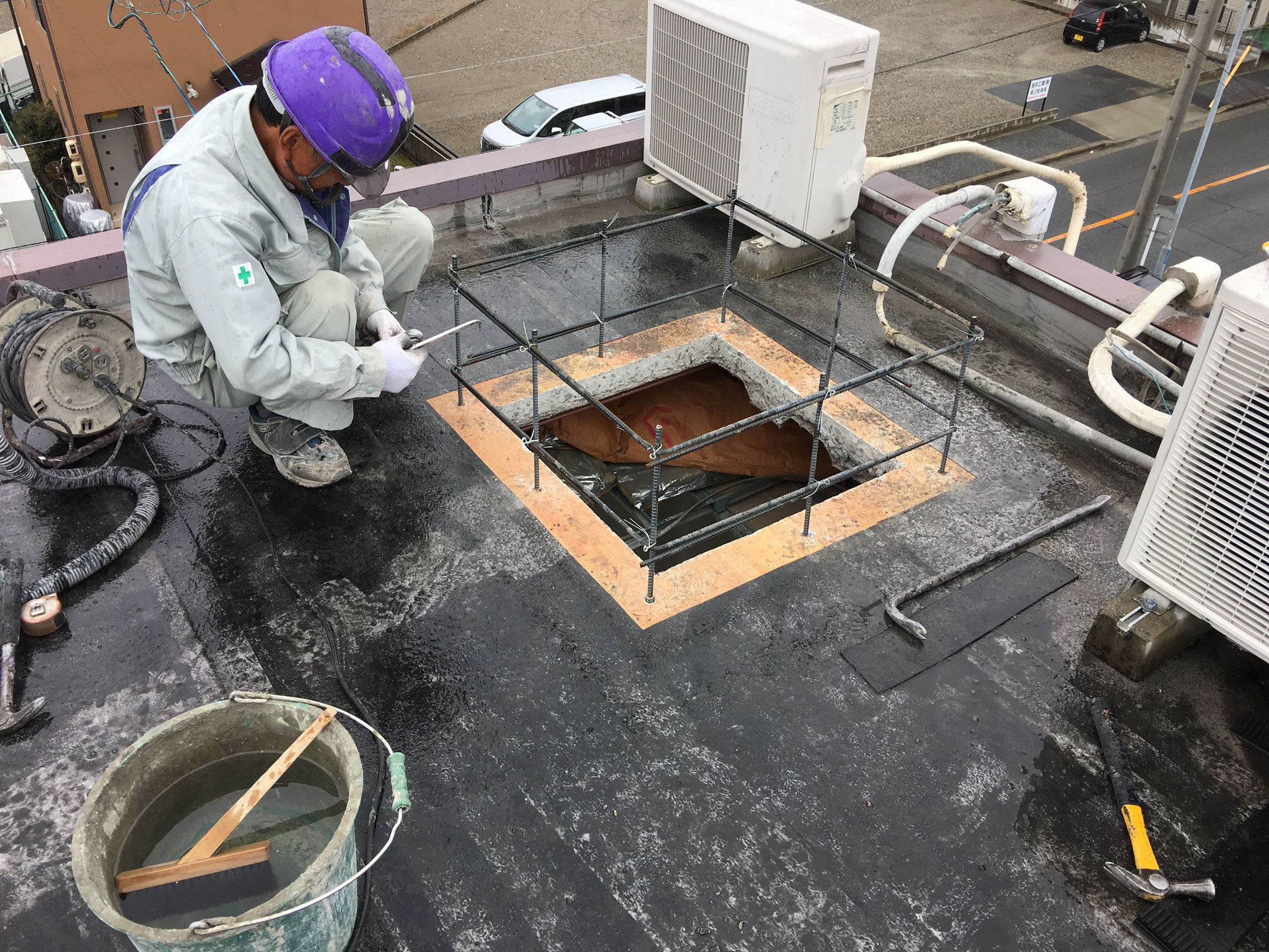 屋上昇降設備新設工事：工程写真