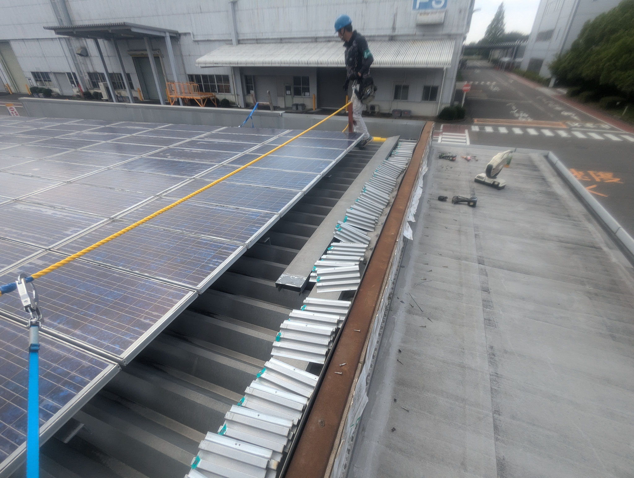 守衛室雨漏り修繕工事：工程写真