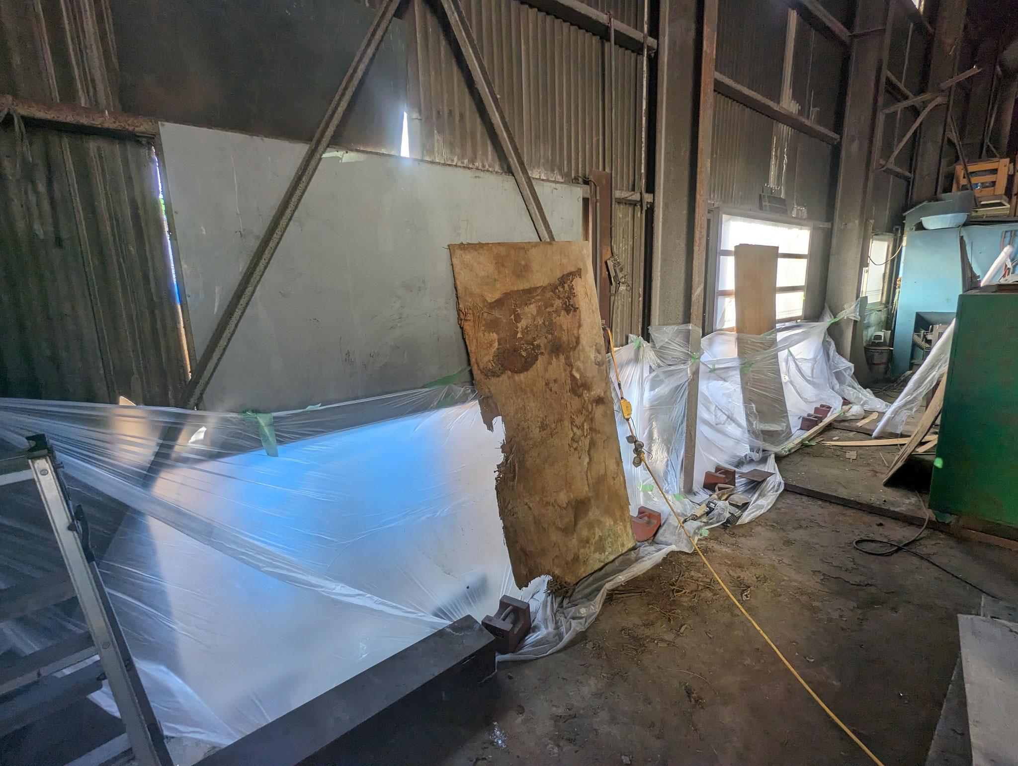 建屋破損部復旧工事：工程写真