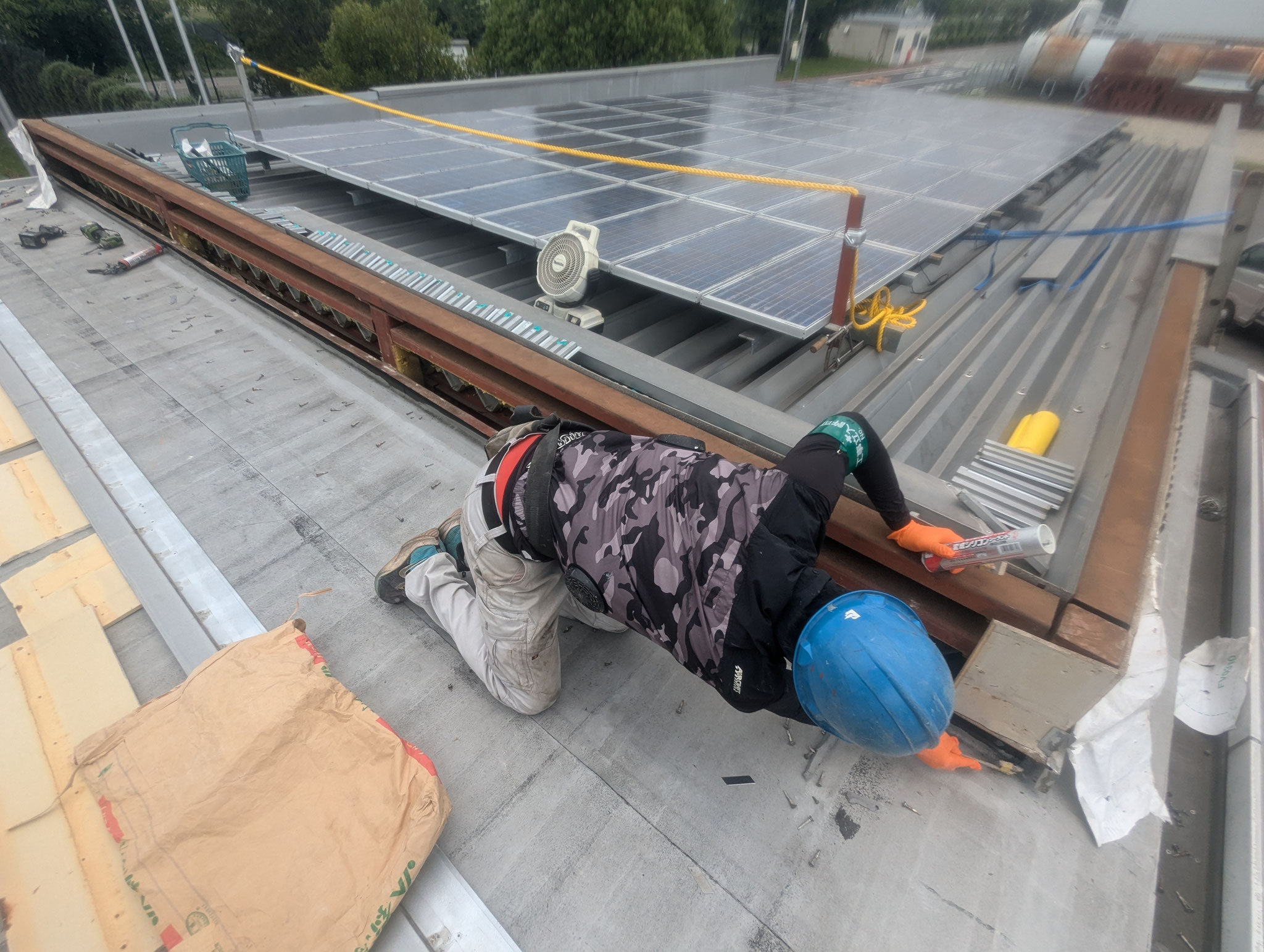守衛室雨漏り修繕工事：工程写真