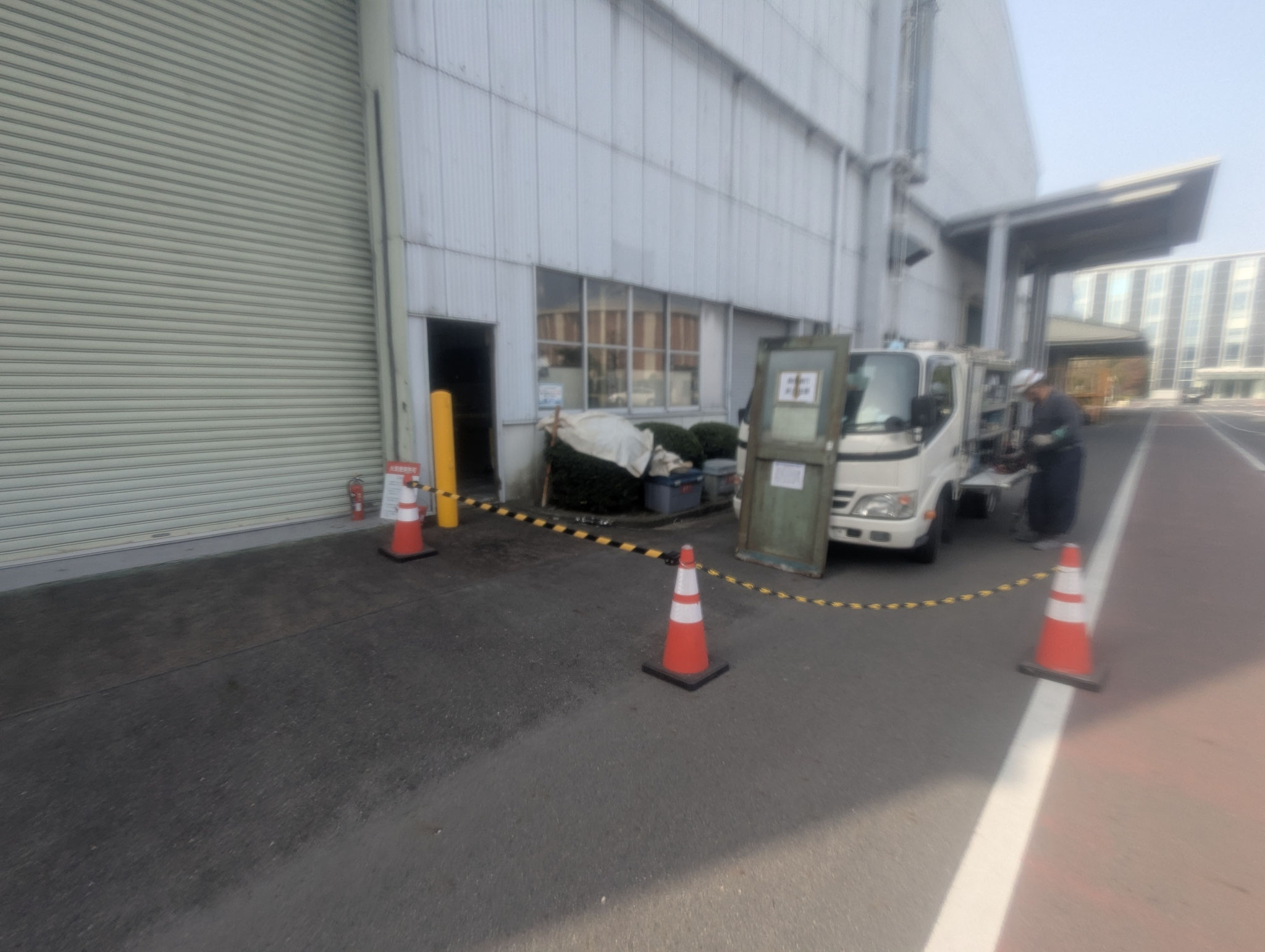 鉄扉カバー工法工事：工程写真