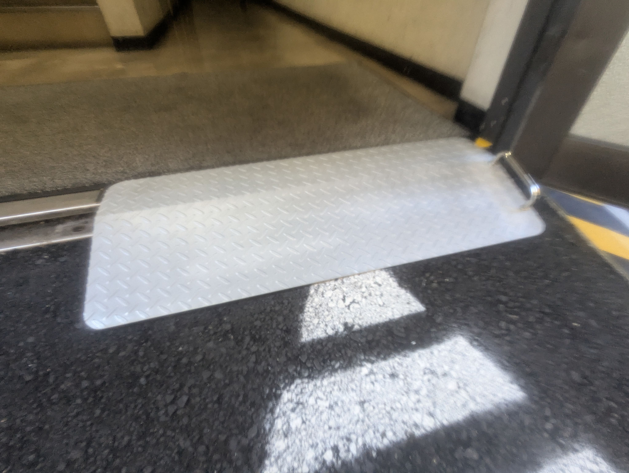 段差解消スロープ鉄板：工程写真