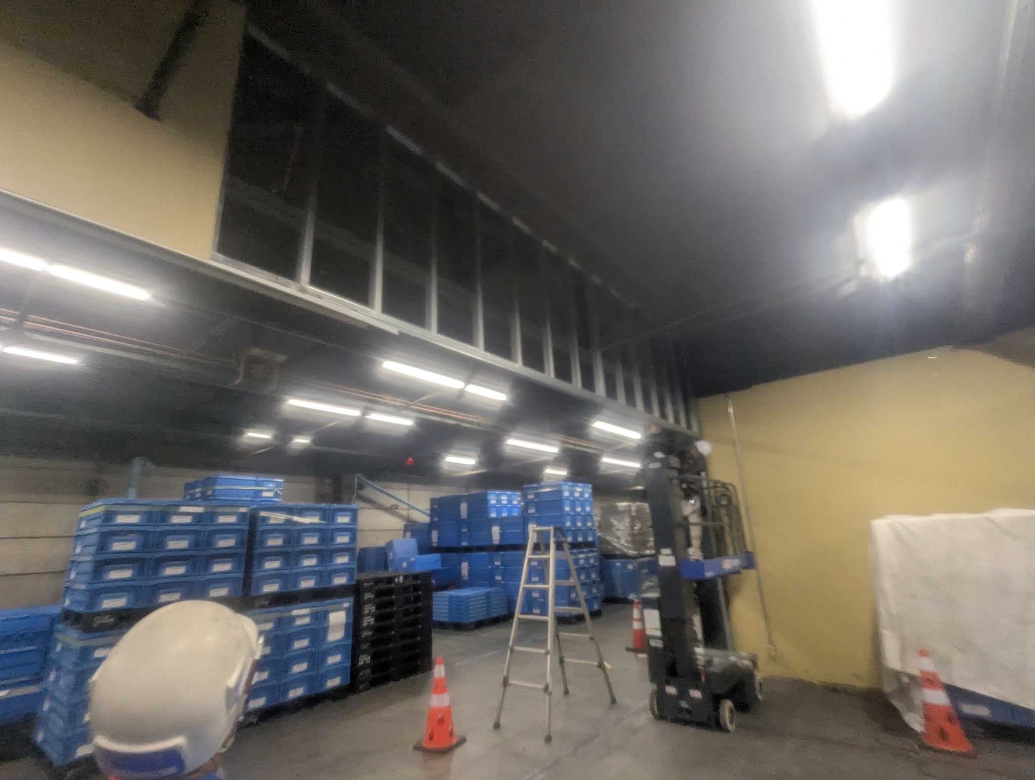 破損間仕切り壁復旧工事：工程写真