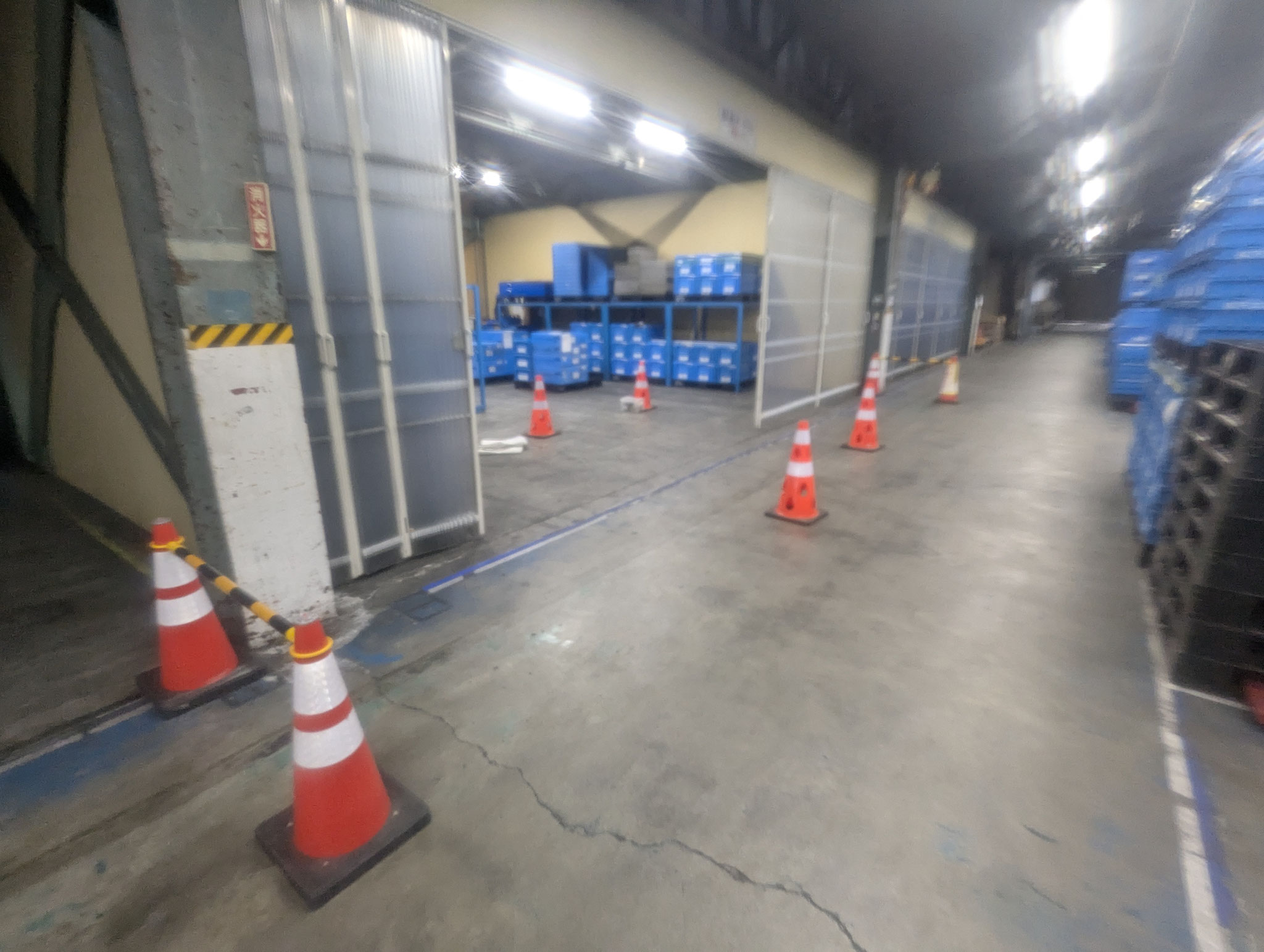 破損間仕切り壁復旧工事：工程写真