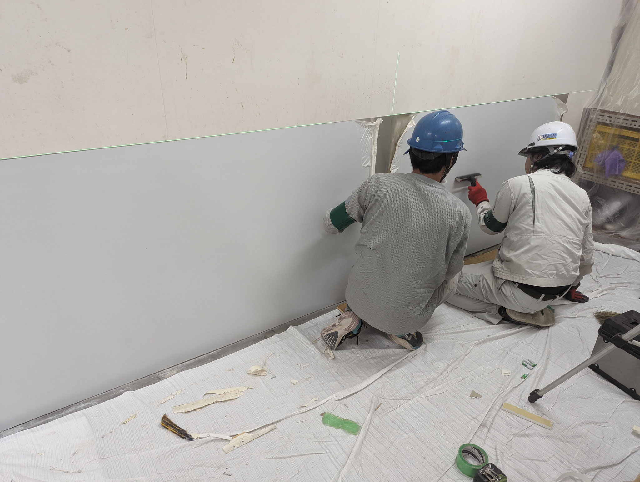 厨房通路壁修繕工事：工程写真