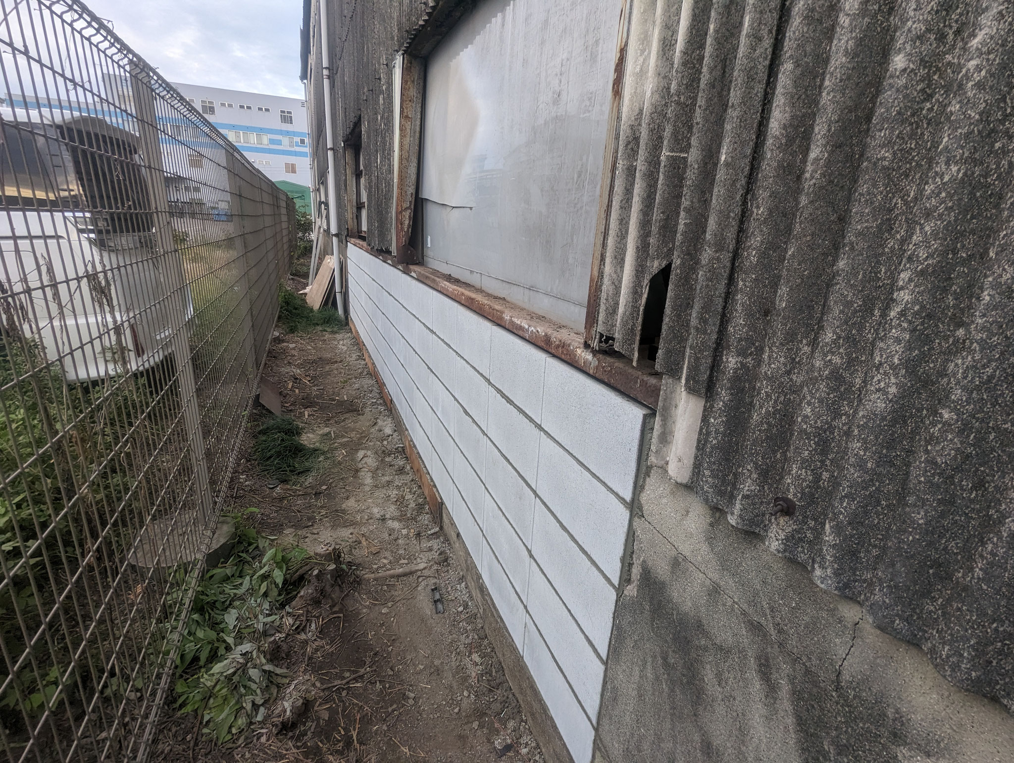 建屋破損部復旧工事：工程写真