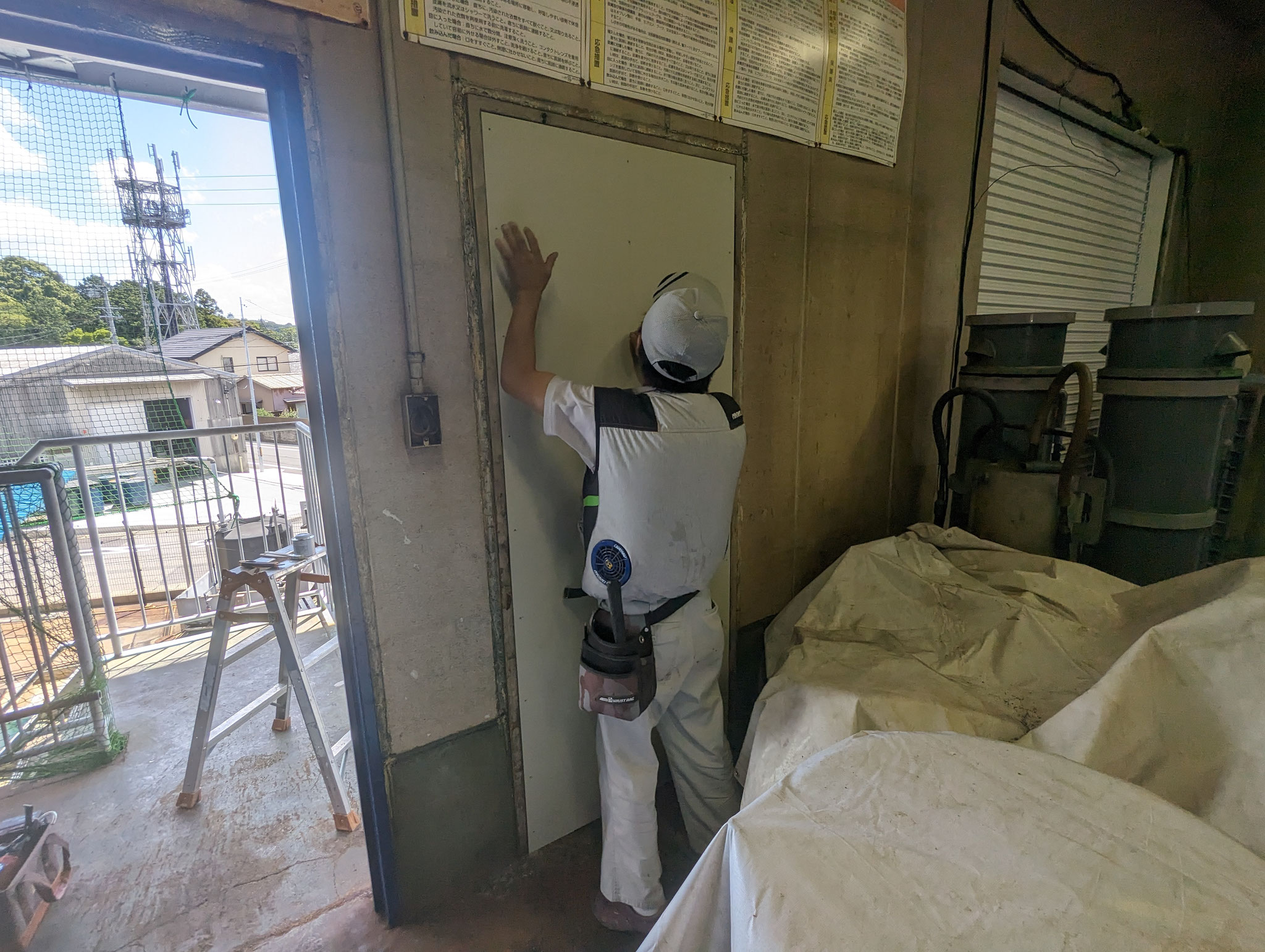 不要鉄扉塞ぎ工事：工程写真