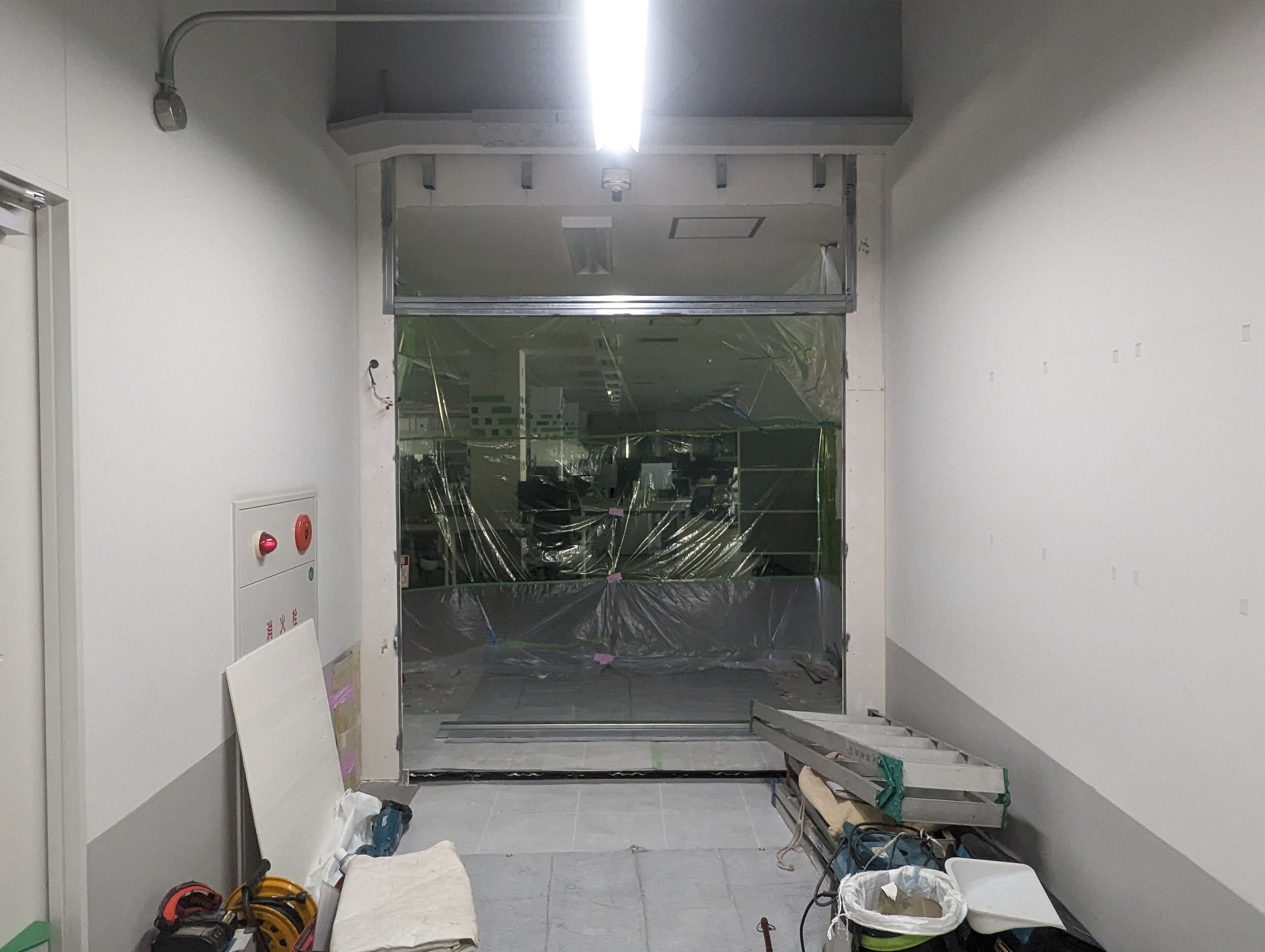 特定防火戸更新工事：工程写真
