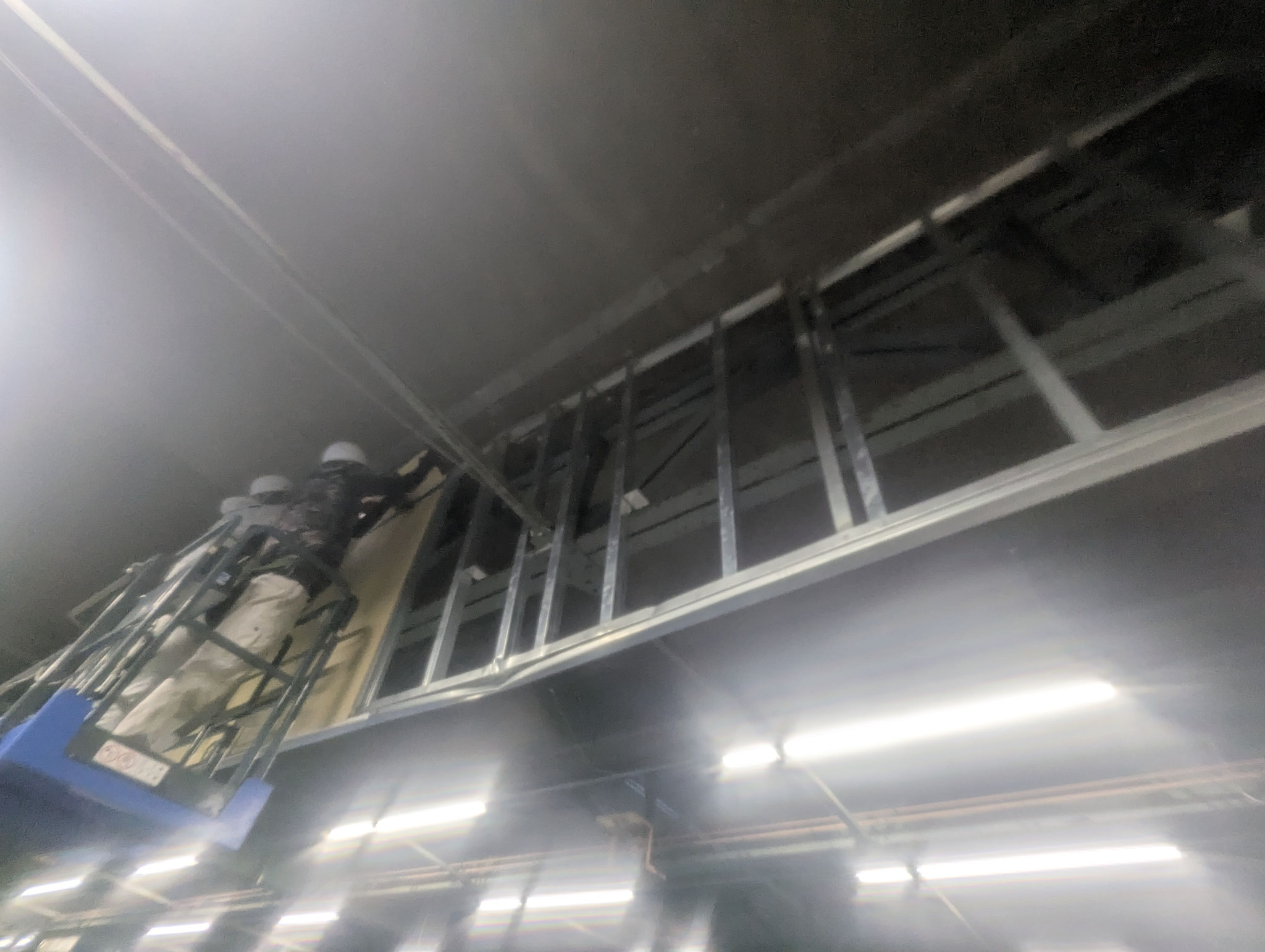 破損間仕切り壁復旧工事：工程写真