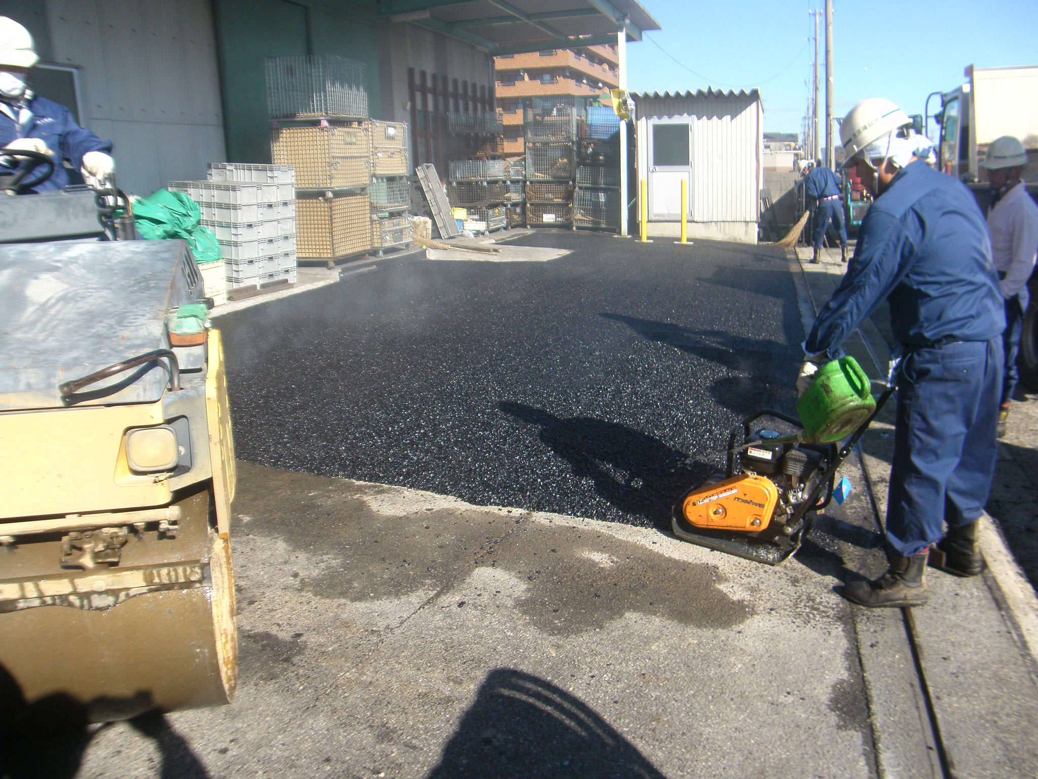 入出荷場舗装改修工事：工程写真