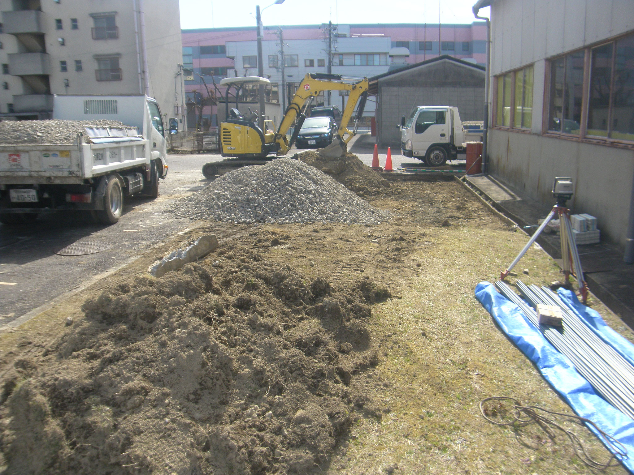 屋外機械基礎新設工事：工程写真