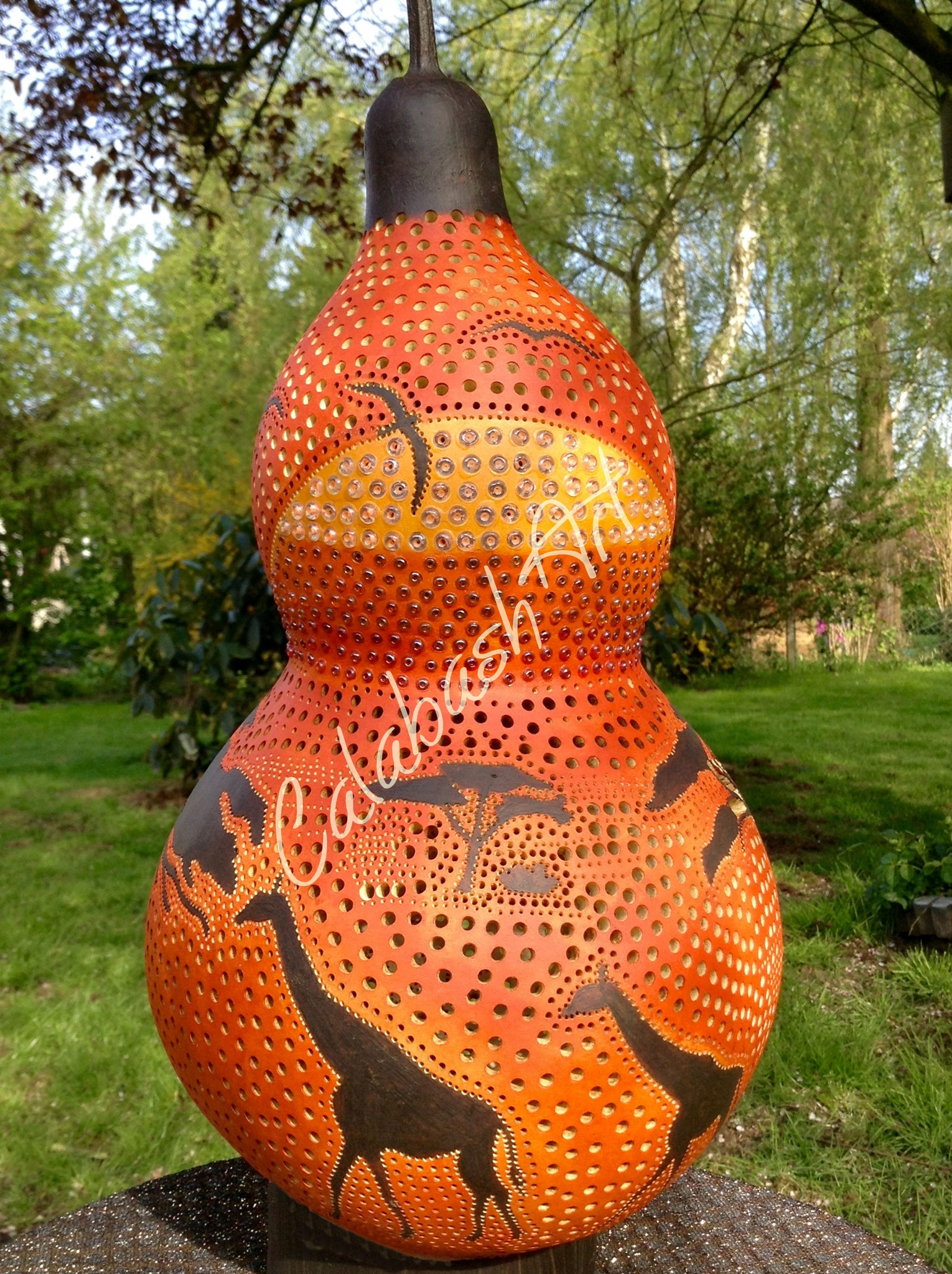 Tischlampe, Kalebasse "Time for Africa" mit Keramikfuß 1, CalabashArt