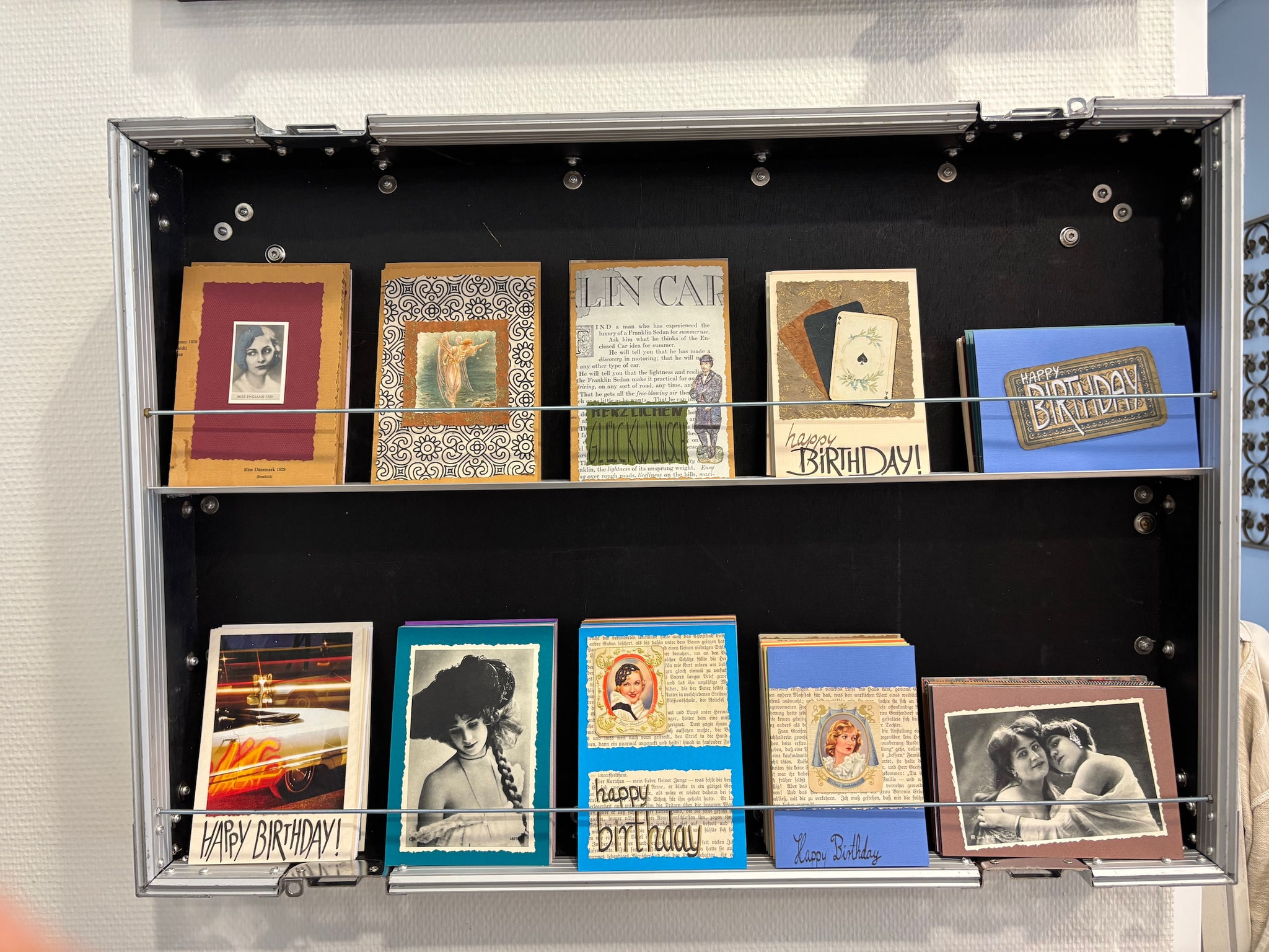 Eine Auswahl an handgefertigten Karten