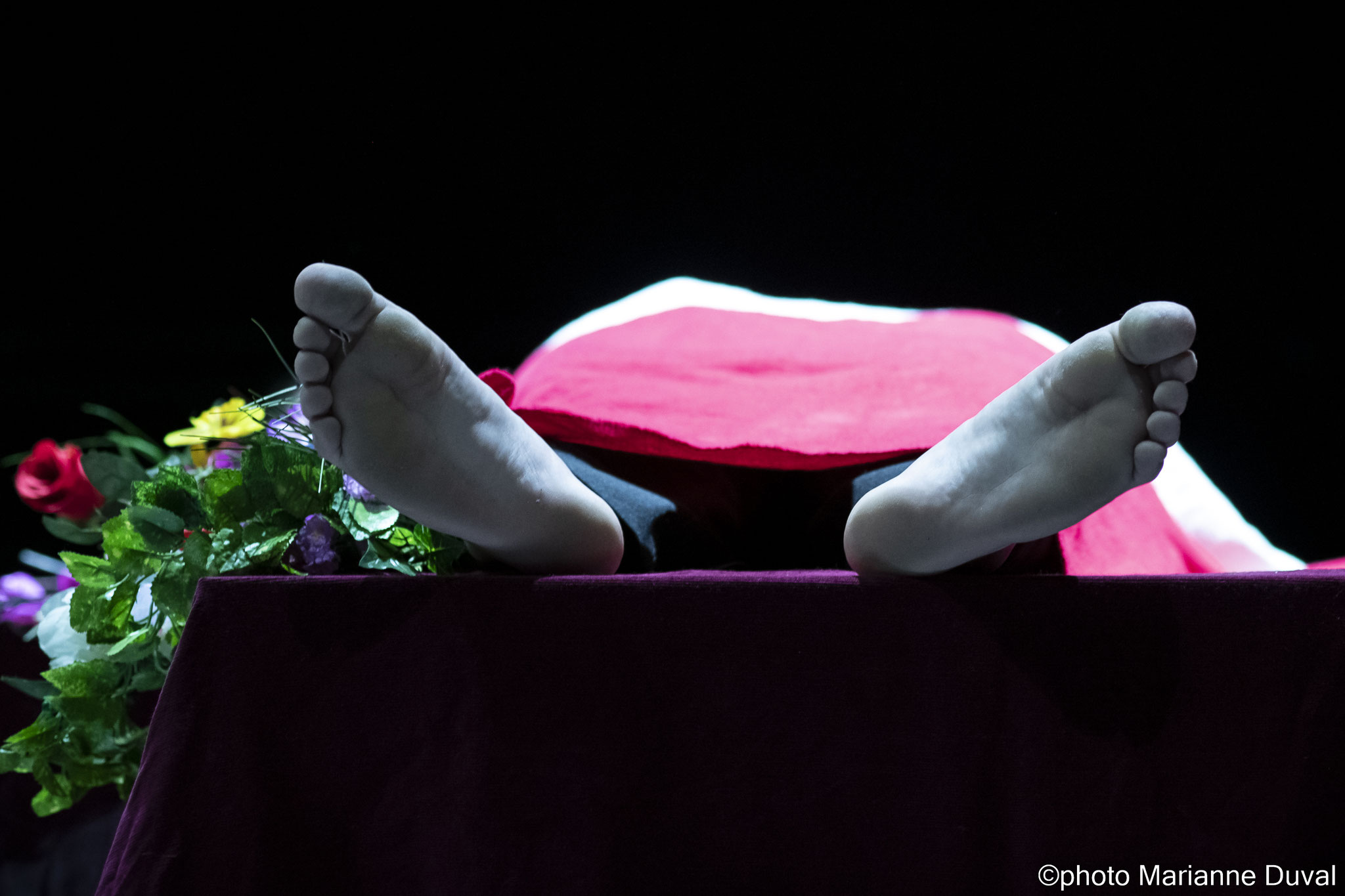 Cette table aura été, un collage de textes d’Evelyne de la Chenelière, mise en scène de Gabriel Plante - Université d’Ottawa - Photo Théâtre Marianne Duval