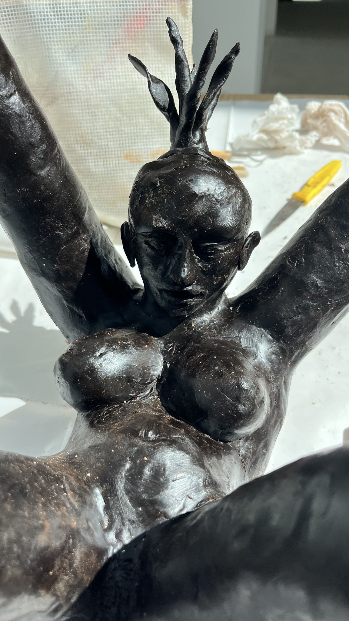 Die Fallende - Bronze - 81cm