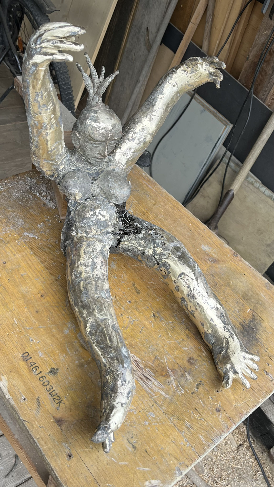 Die Fallende - Bronze - 81cm