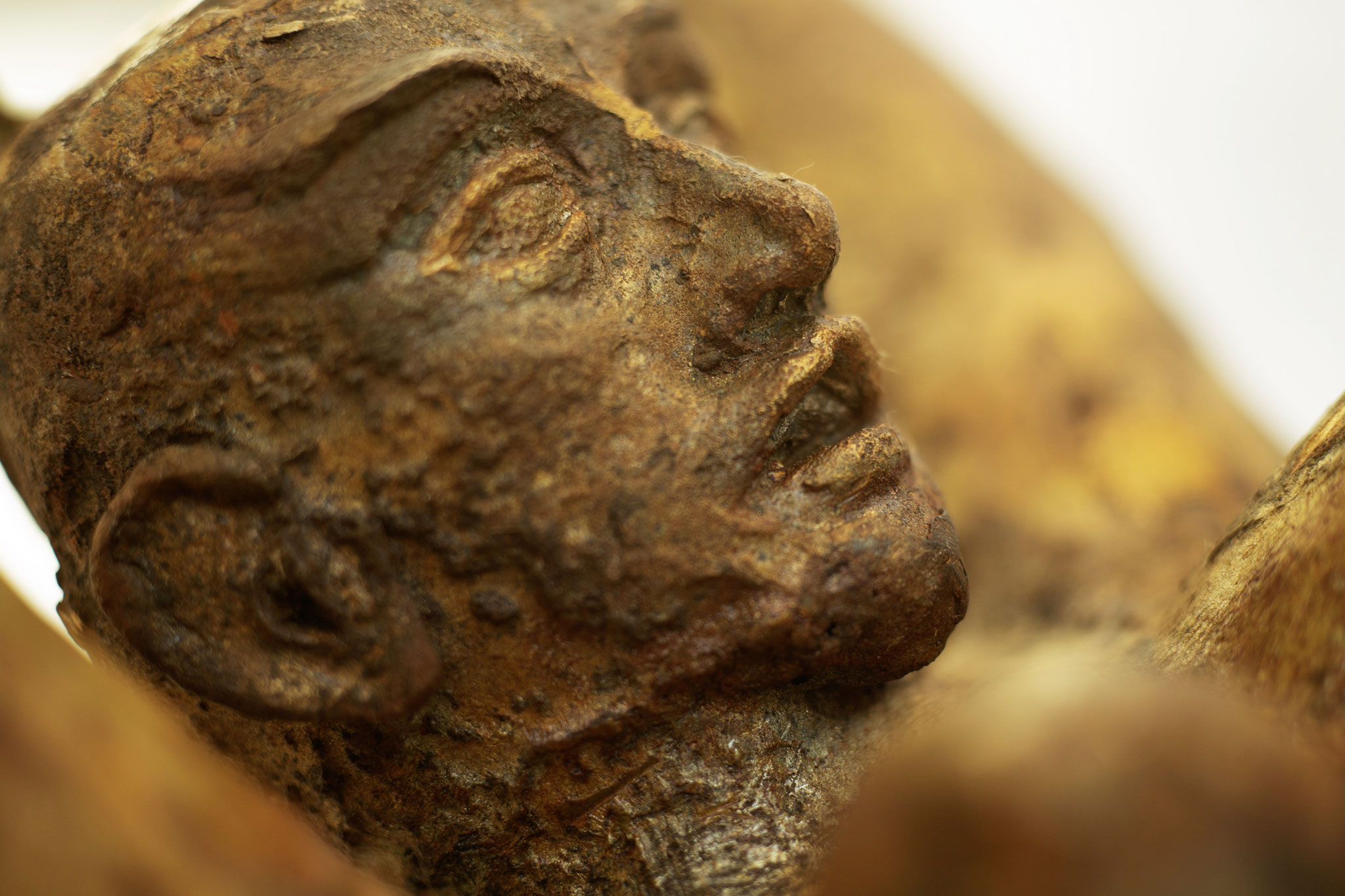 Die Fallende - Bronze - 81cm