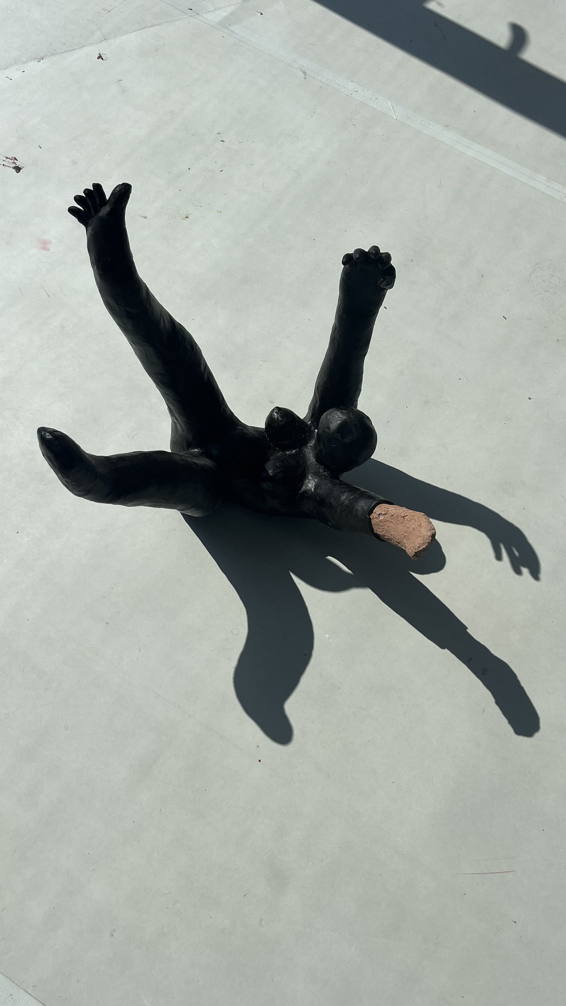 Die Fallende - Bronze - 81cm