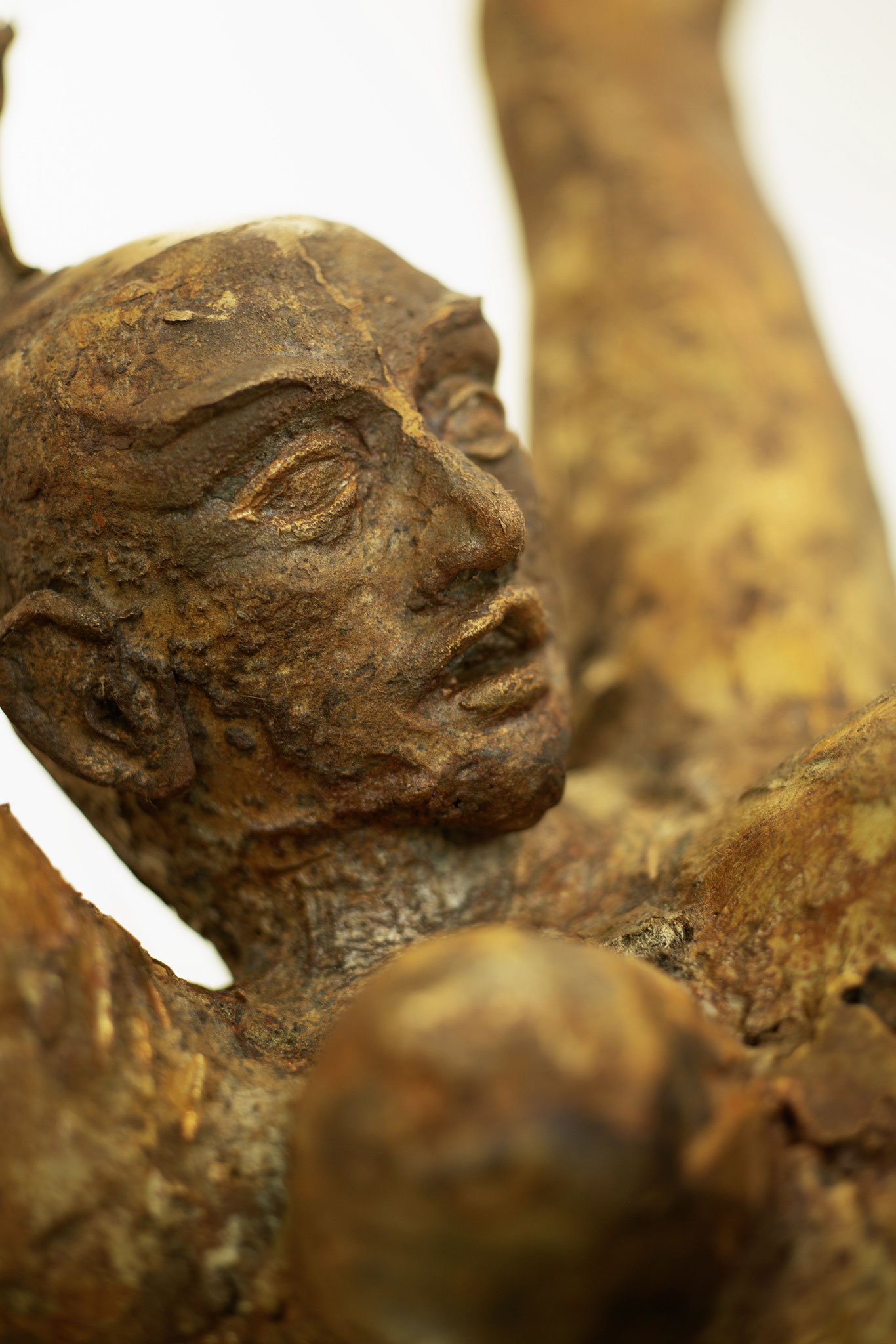 Die Fallende - Bronze - 81cm