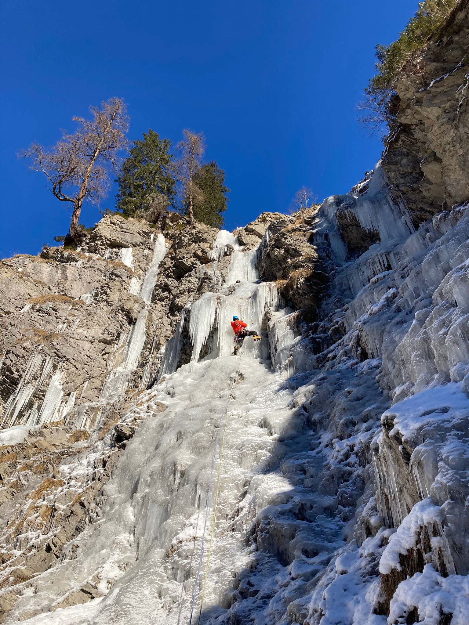 Selten, aber dann umso schöner - Eisklettern in der Sonne