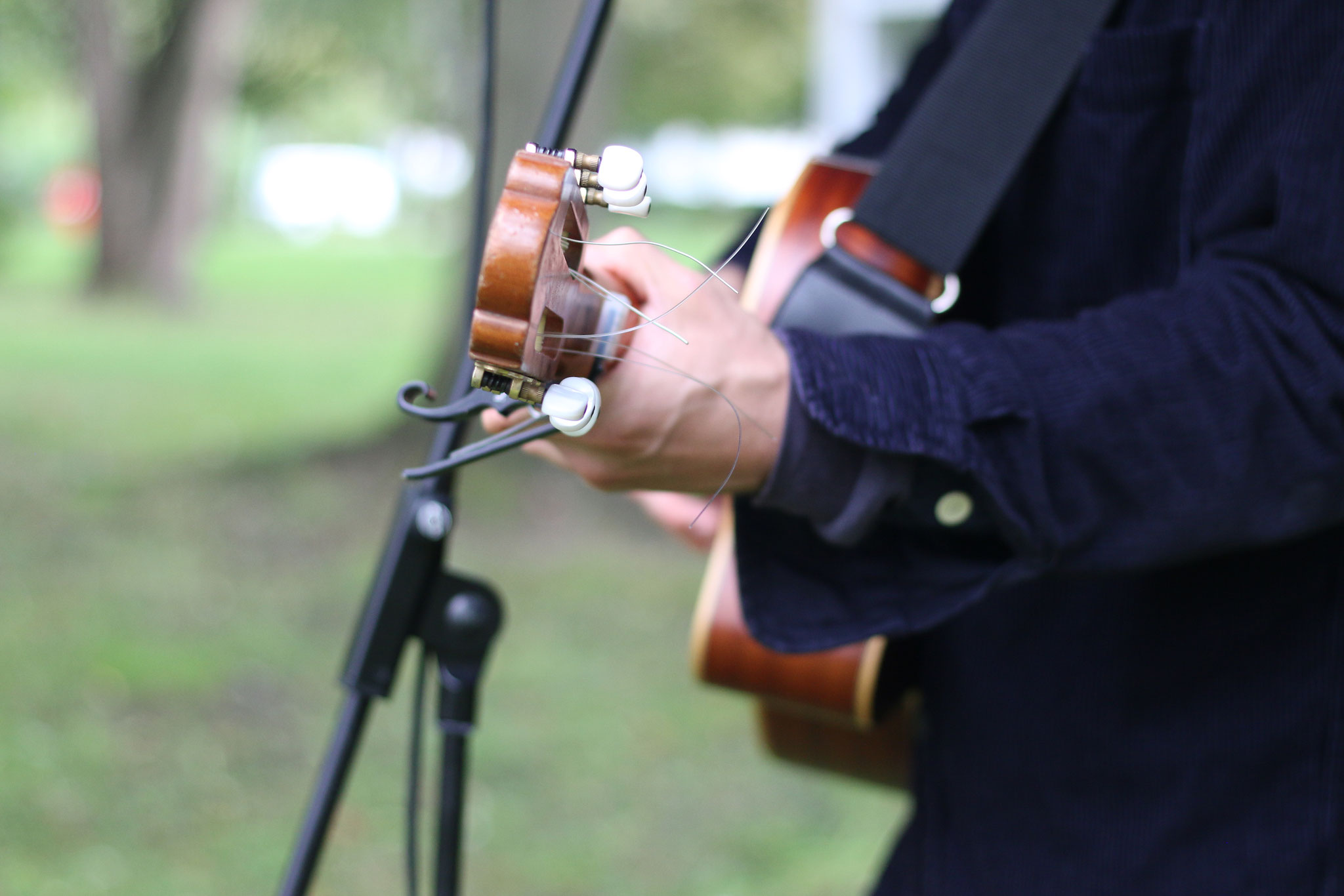 "Johannes Rosenstock" auf der Wiese vor dem Wohn!Aktiv-Haus, Foto: Alicia Losekandt