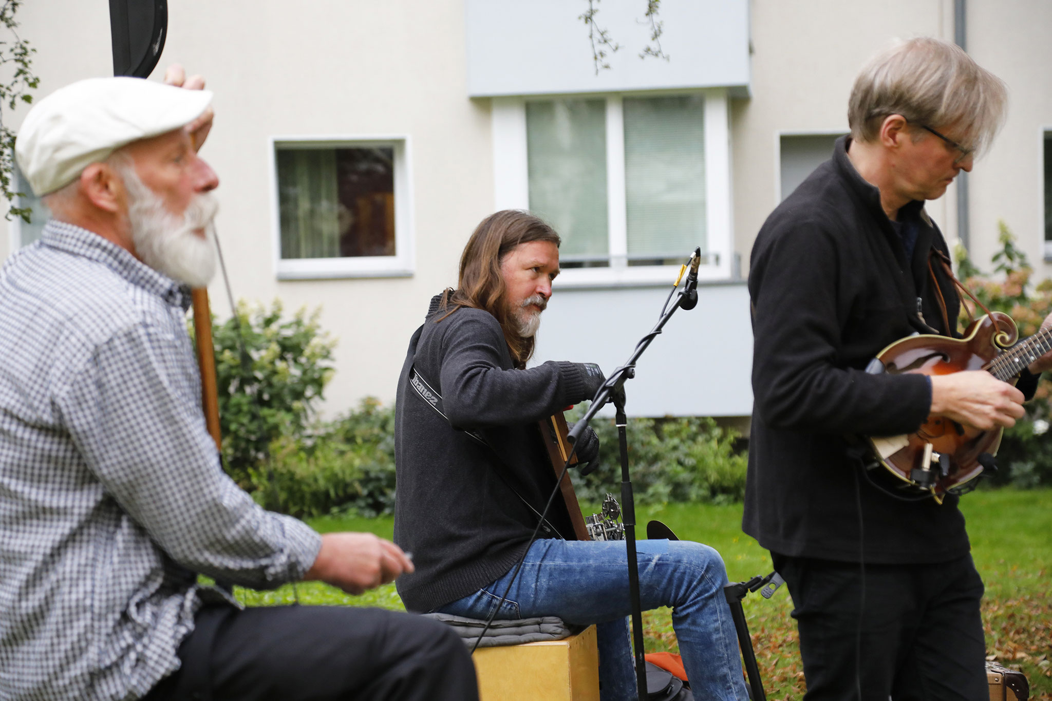 "Searchin' the Roots" im Innenhof Scharnweberstraße 41/43, Foto: Antonia Richter (gatonia.de)