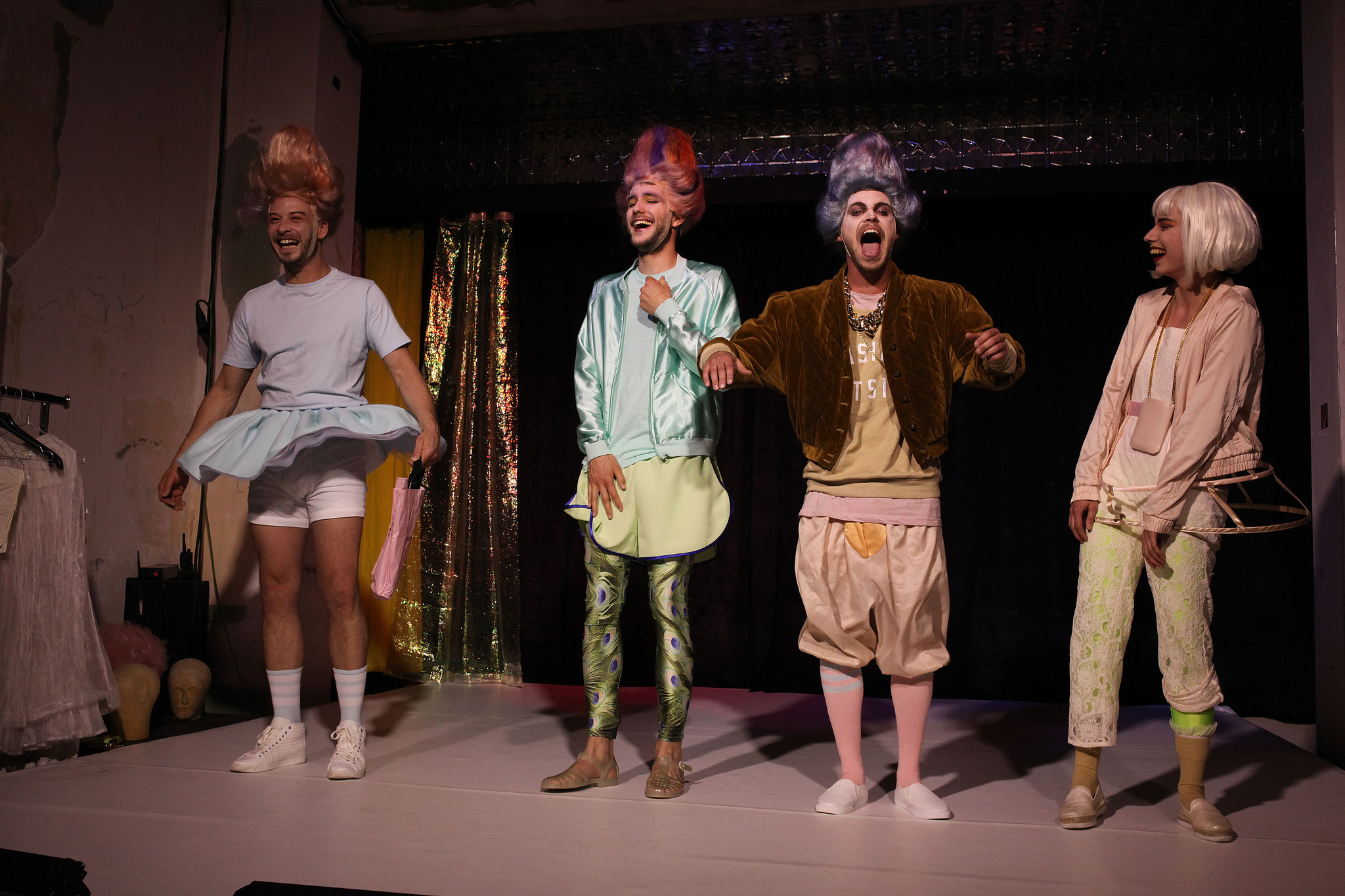 Denn sie posten nicht was sie tun. Thomas Pasieka/Konstantin Bez/Jonas Lauenstein/Nina Maria Wyss ©Christian Brachwitz