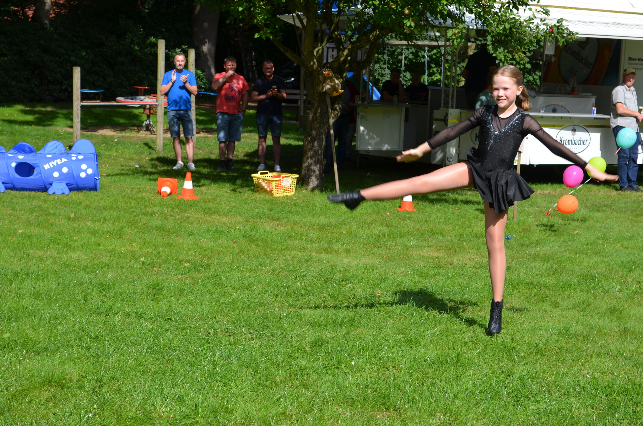 Vorführung des Glinder Tanzmariechens