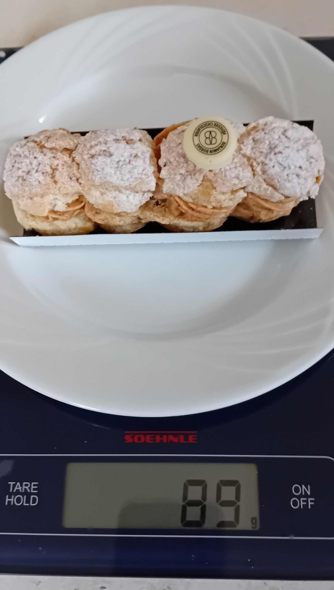 Eclair façon "Paris-Brest" serait plus juste :