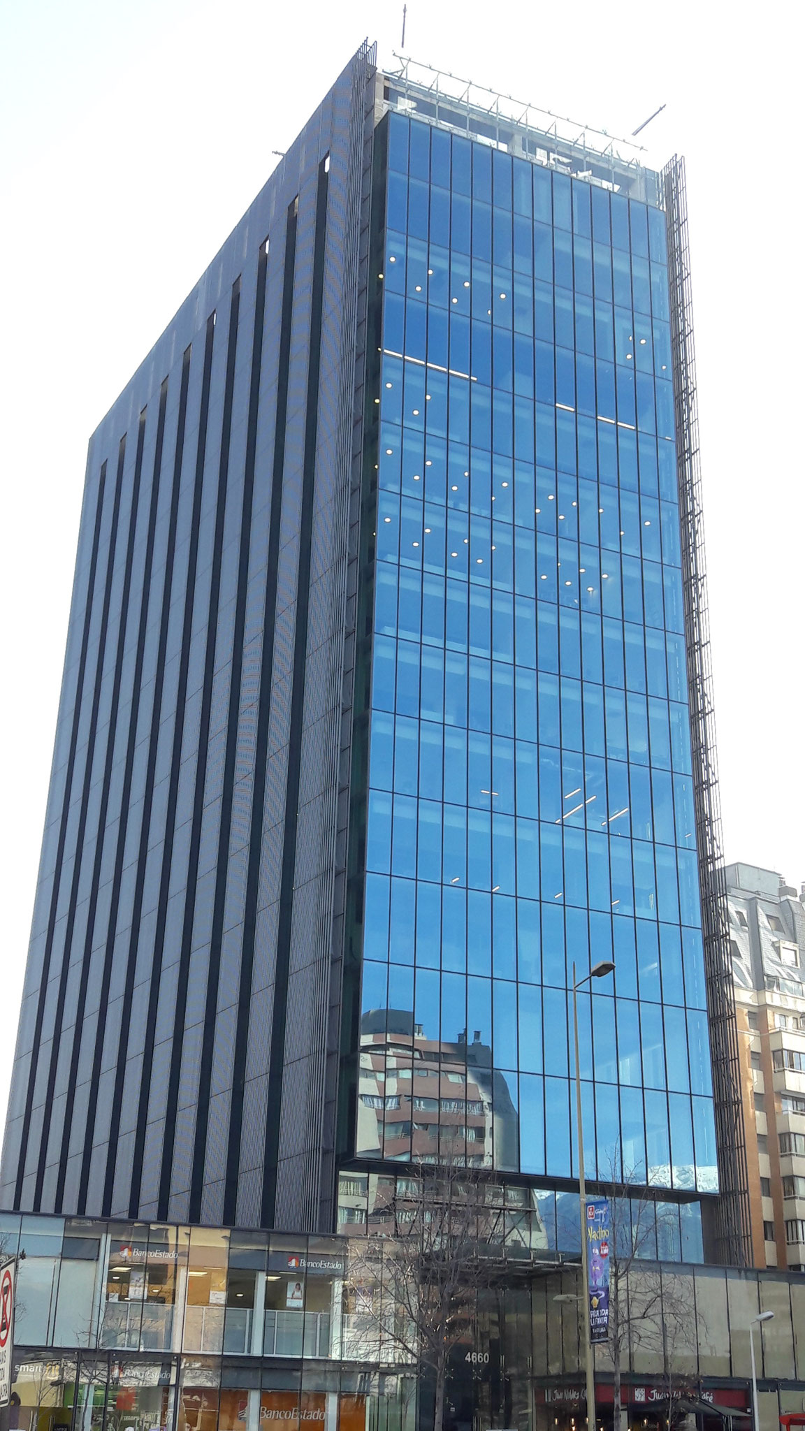IPASOL Shine, Edificio Militares Visionario, Santiago, Chile 