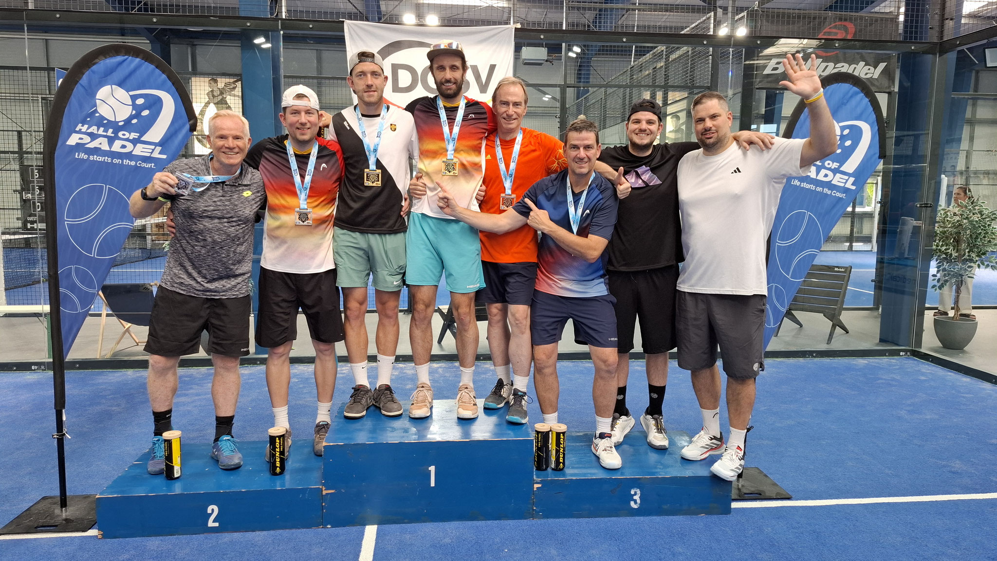 Nach der Siegerehrung der Männerteams