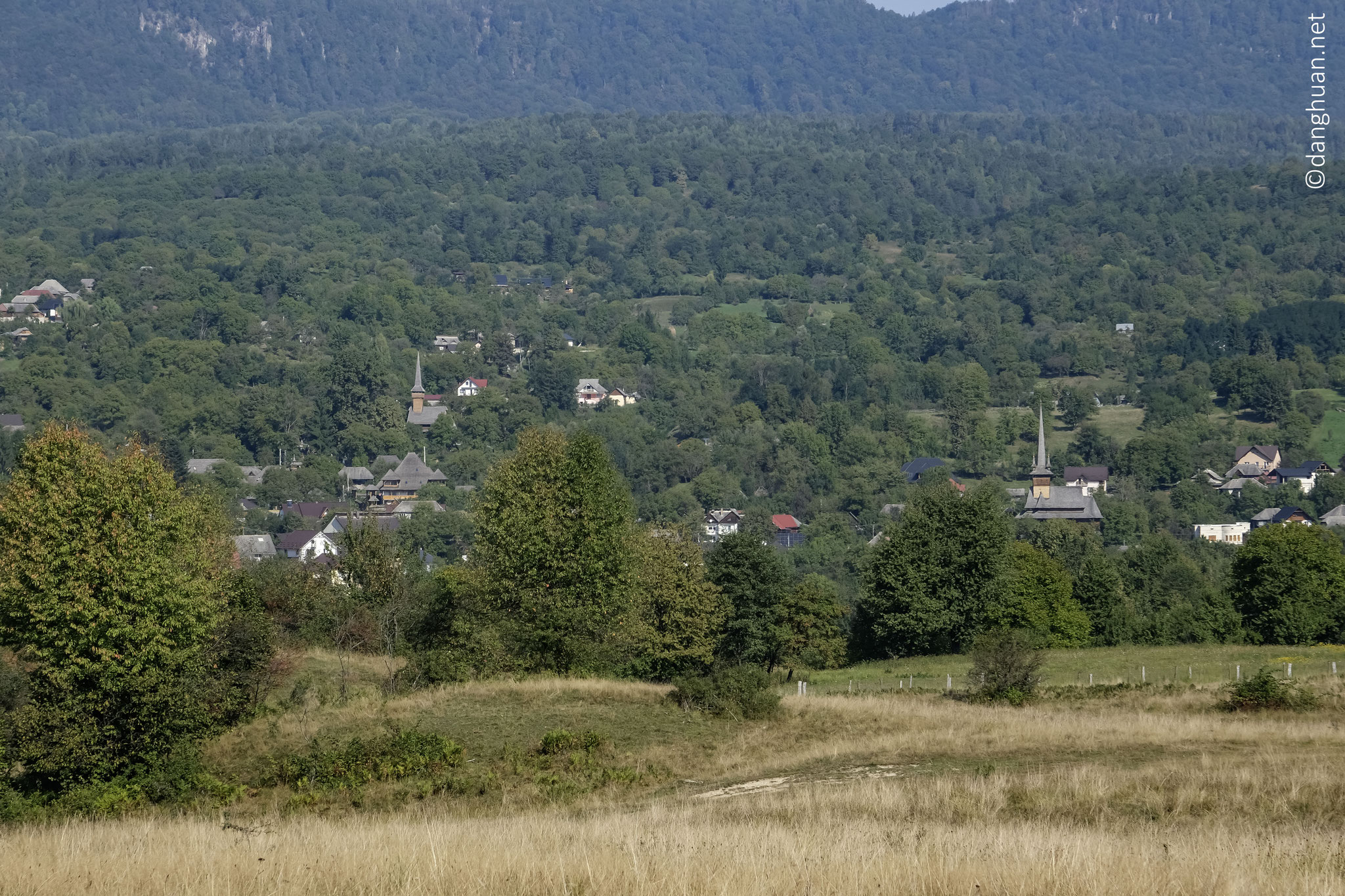 En route vers le village de Desesti avec les 2 églises
