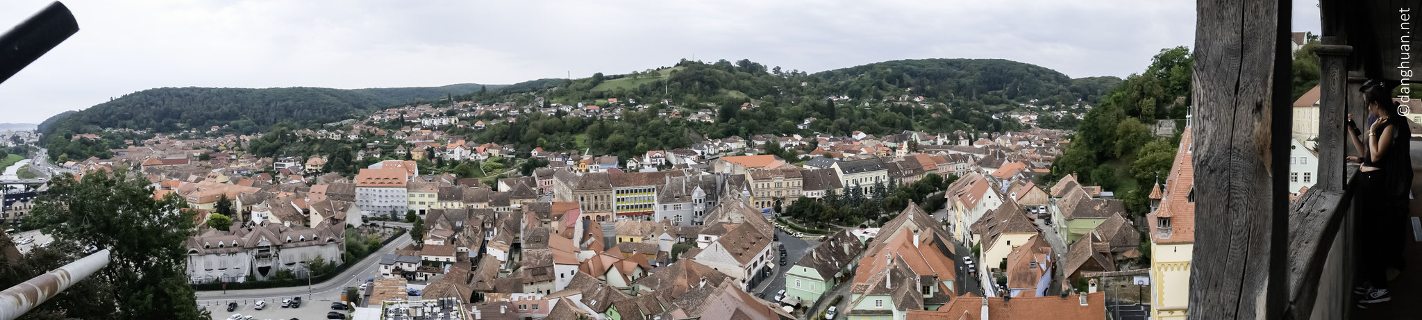 Au XIIe siècle, des artisans et des marchands d'origine allemande, appelés Saxons de Transylvanie sont invités par le roi de Hongrie...