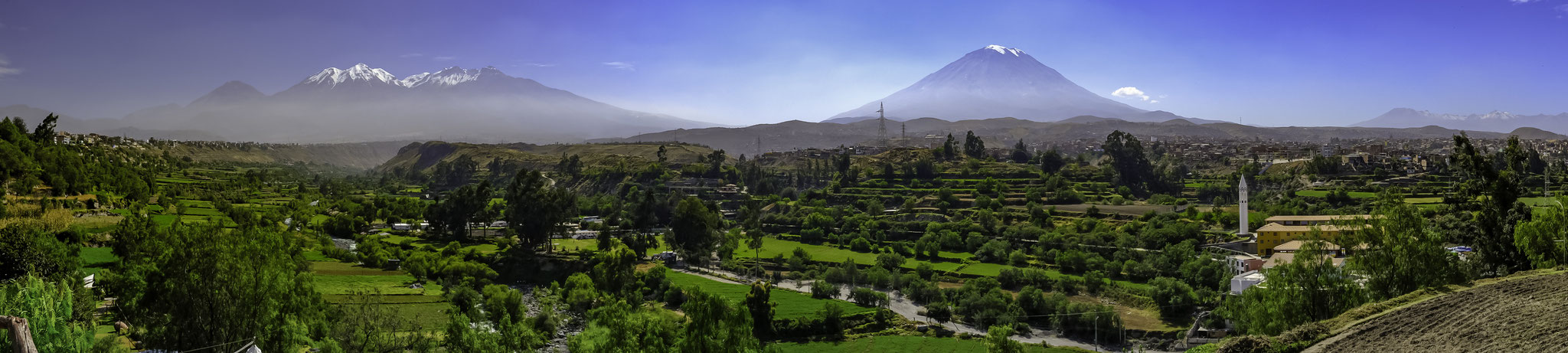 les 3 volcans autour d'Arequipa (Chachani, Misty, Picchu Picchu)
