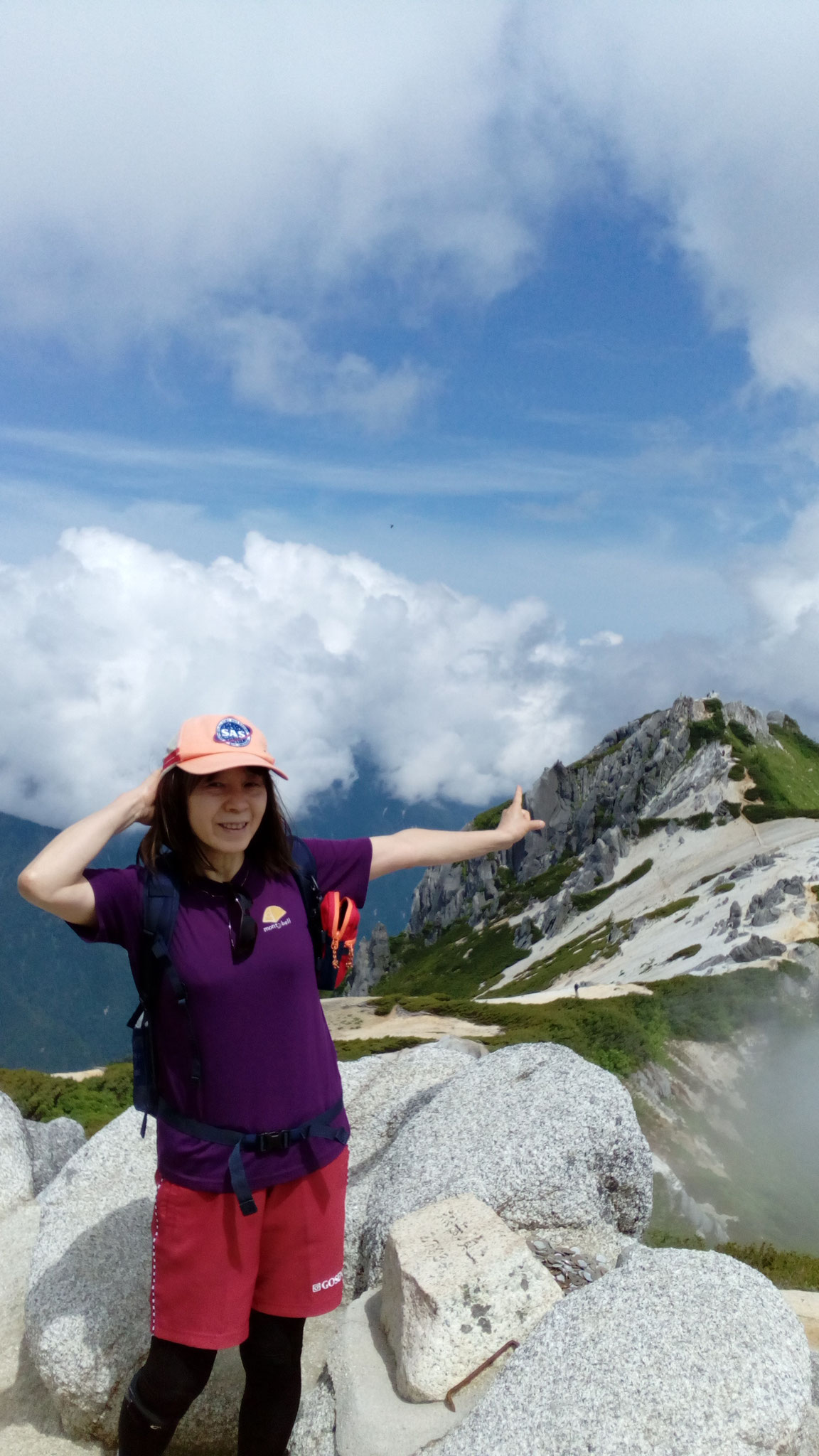 燕岳山頂