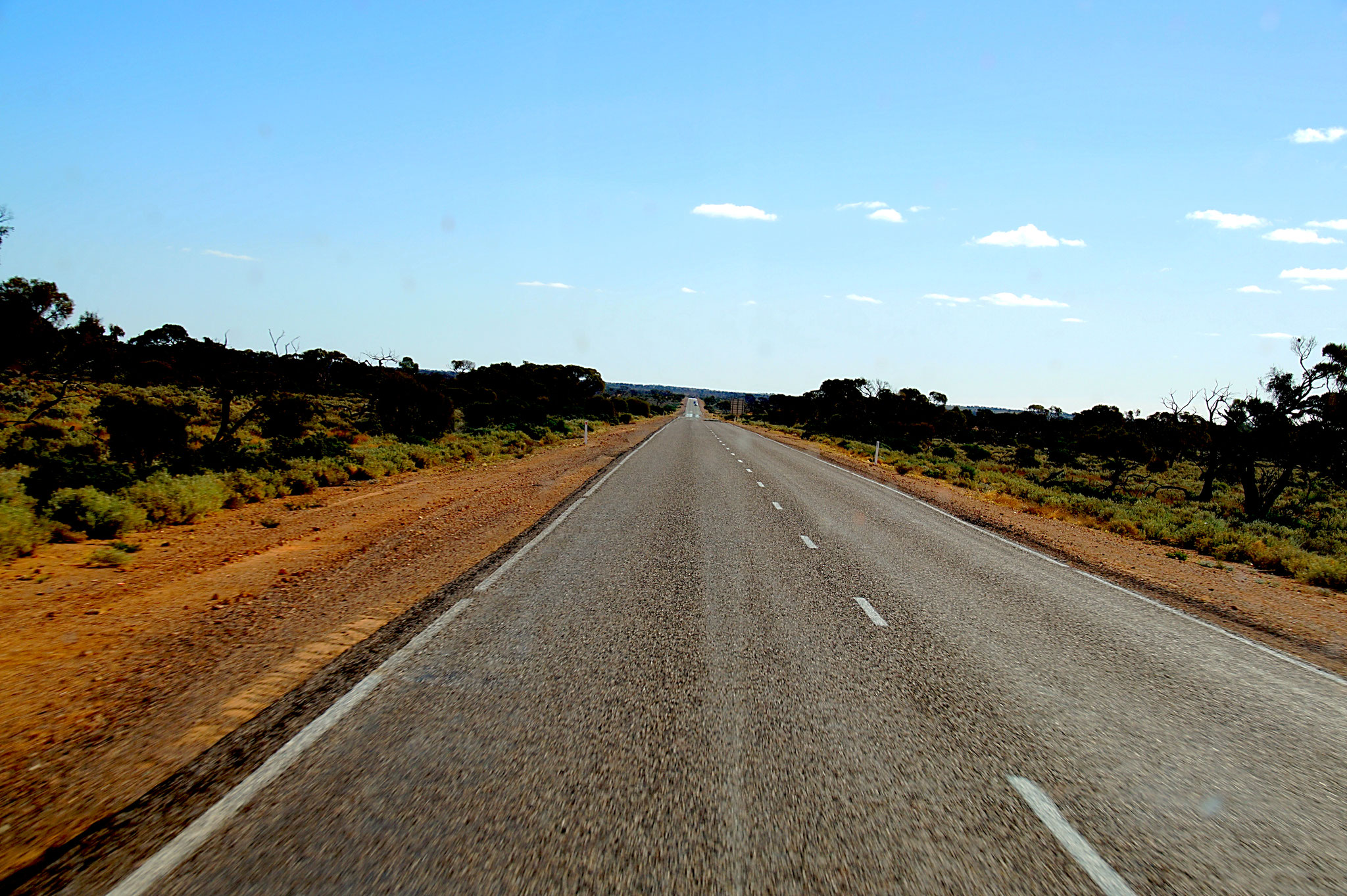 Auf dem Stuart Highway geht's meist geradeaus.